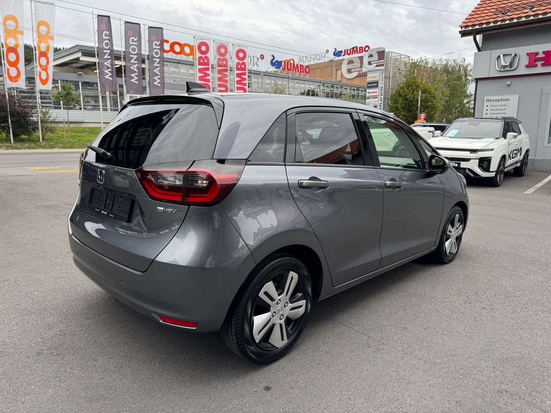 HONDA Jazz 1.5i-MMD Executive E-CVT-image-3