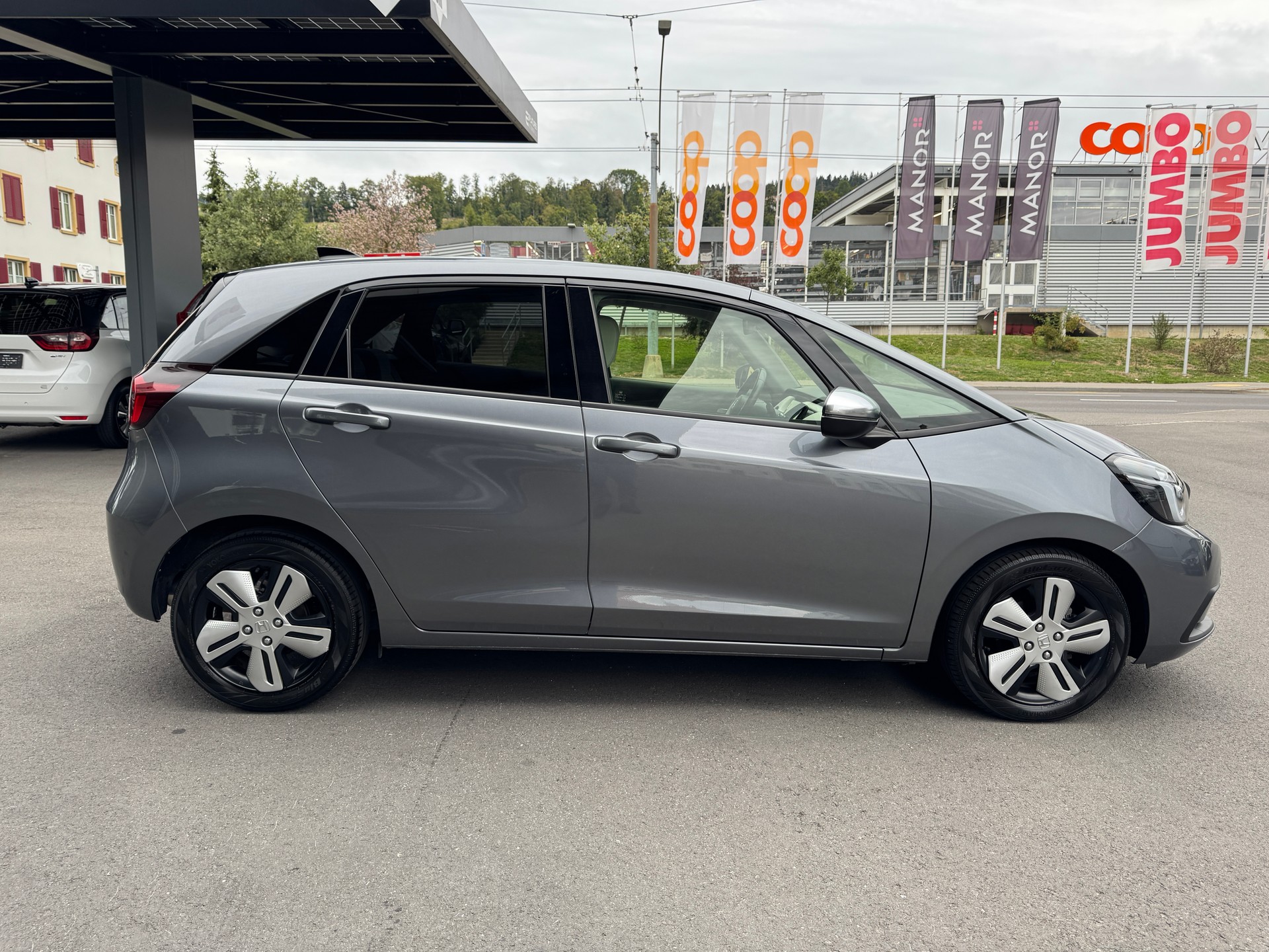 HONDA Jazz 1.5i-MMD Executive E-CVT-image-2