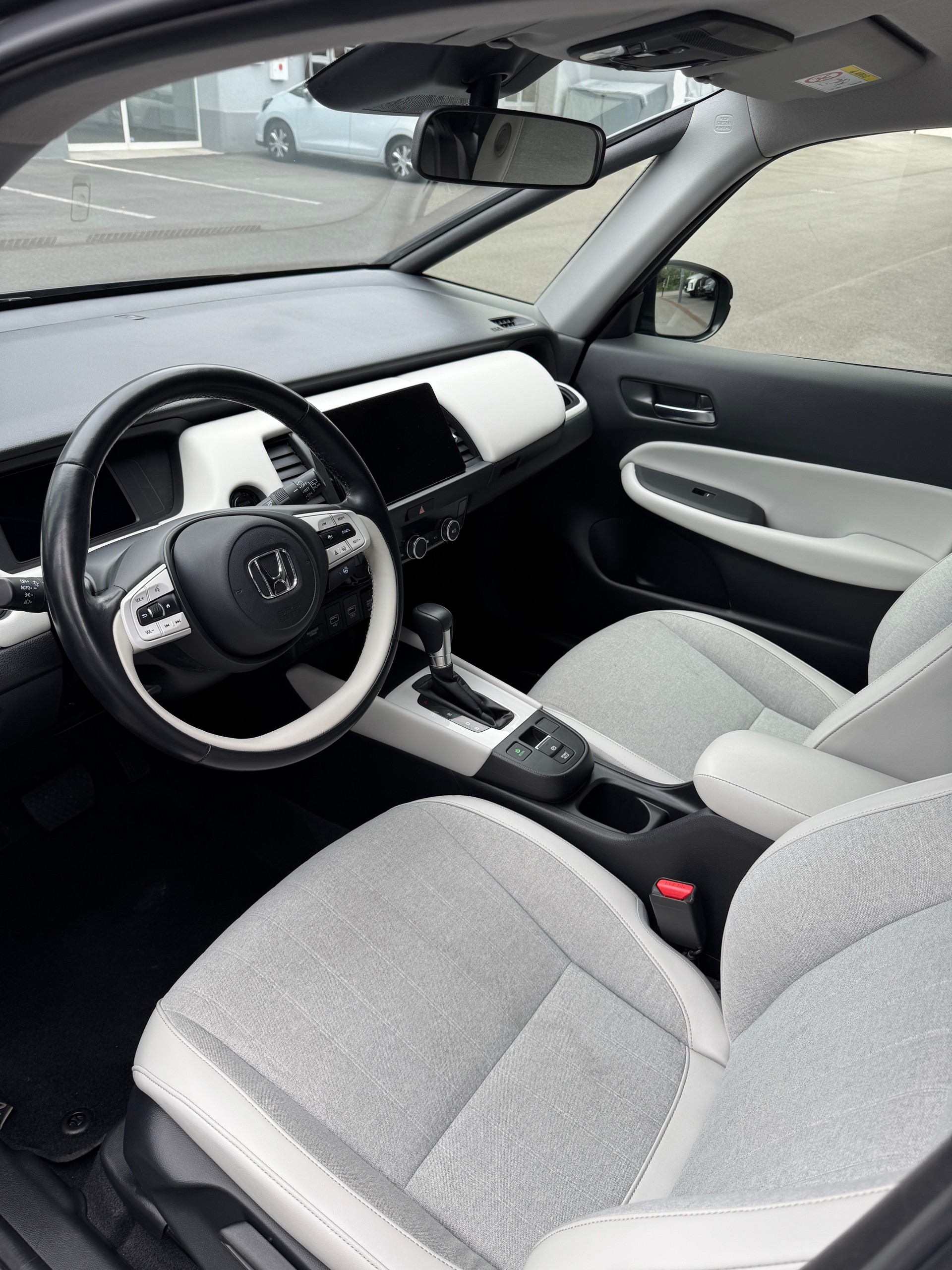 HONDA Jazz 1.5i-MMD Executive E-CVT-image-4
