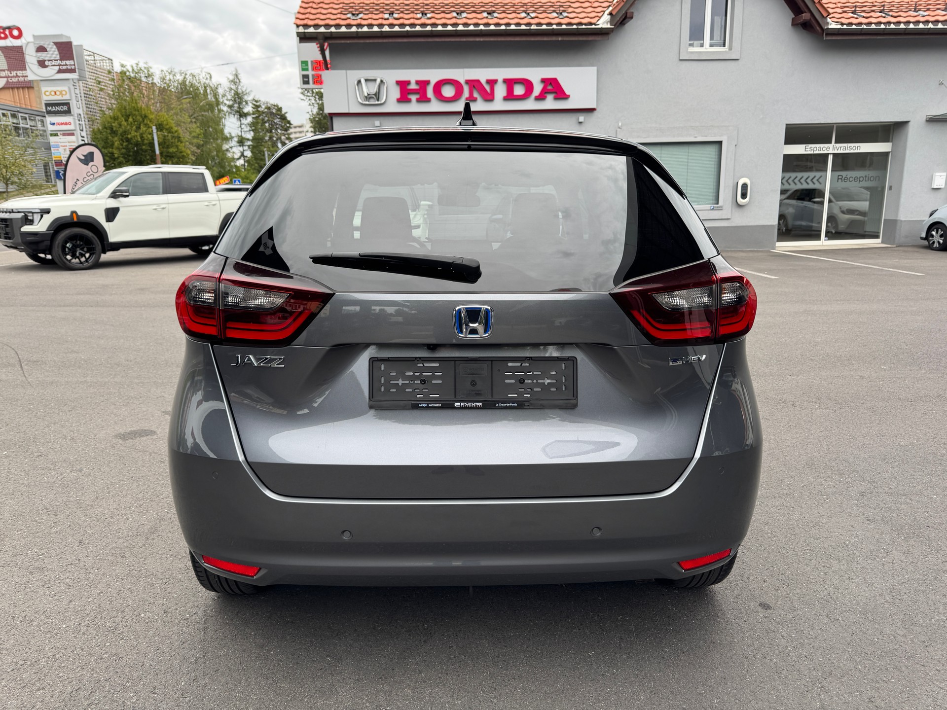 HONDA Jazz 1.5i-MMD Executive E-CVT-image-8