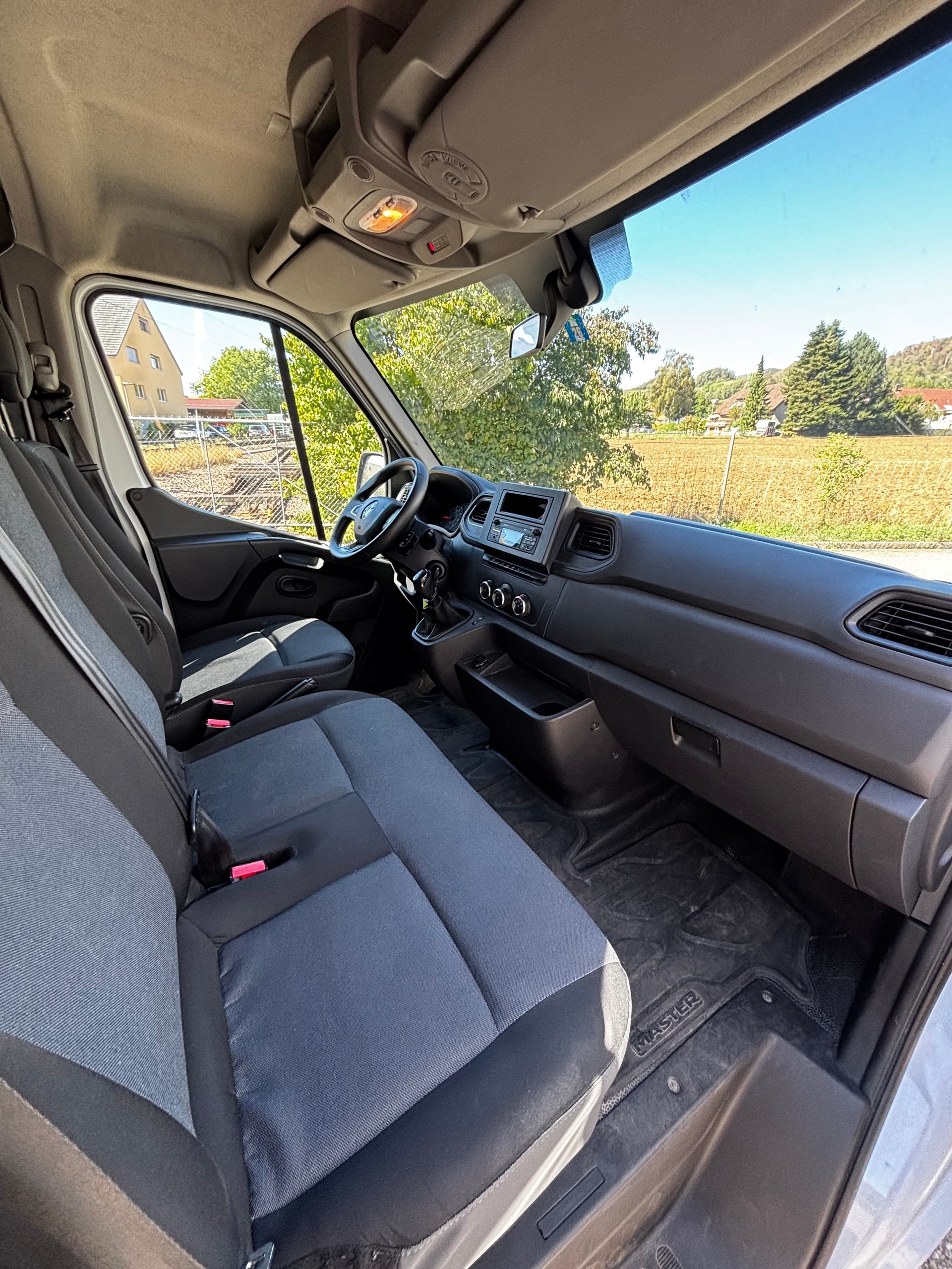 RENAULT Master T33 2.3dCi 135 L2H2-image-8