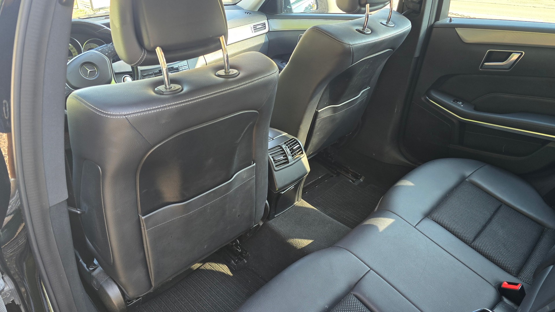MERCEDES-BENZ E 250 BlueTEC 4Matic 7G-Tronic-image-6