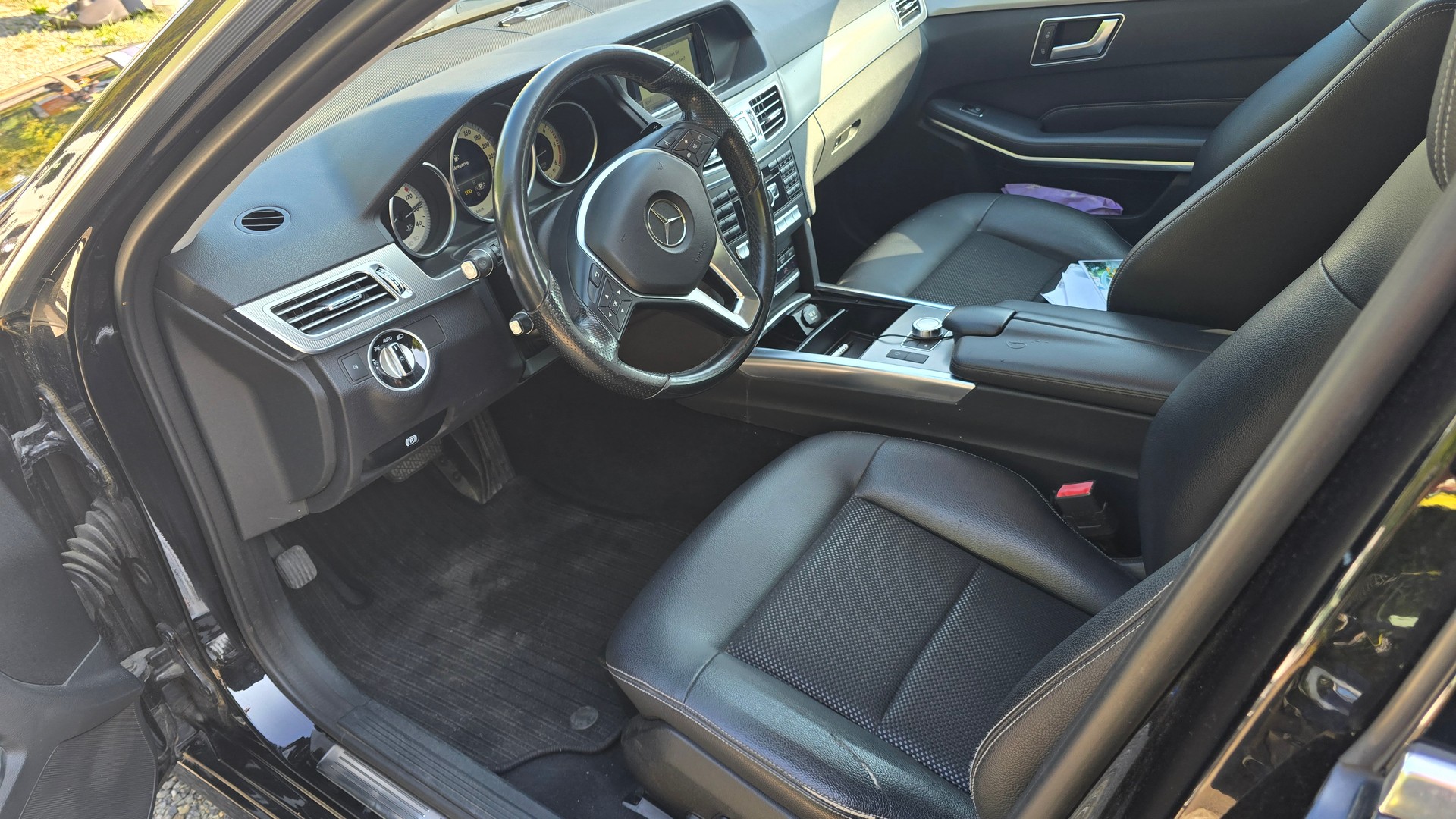 MERCEDES-BENZ E 250 BlueTEC 4Matic 7G-Tronic-image-9