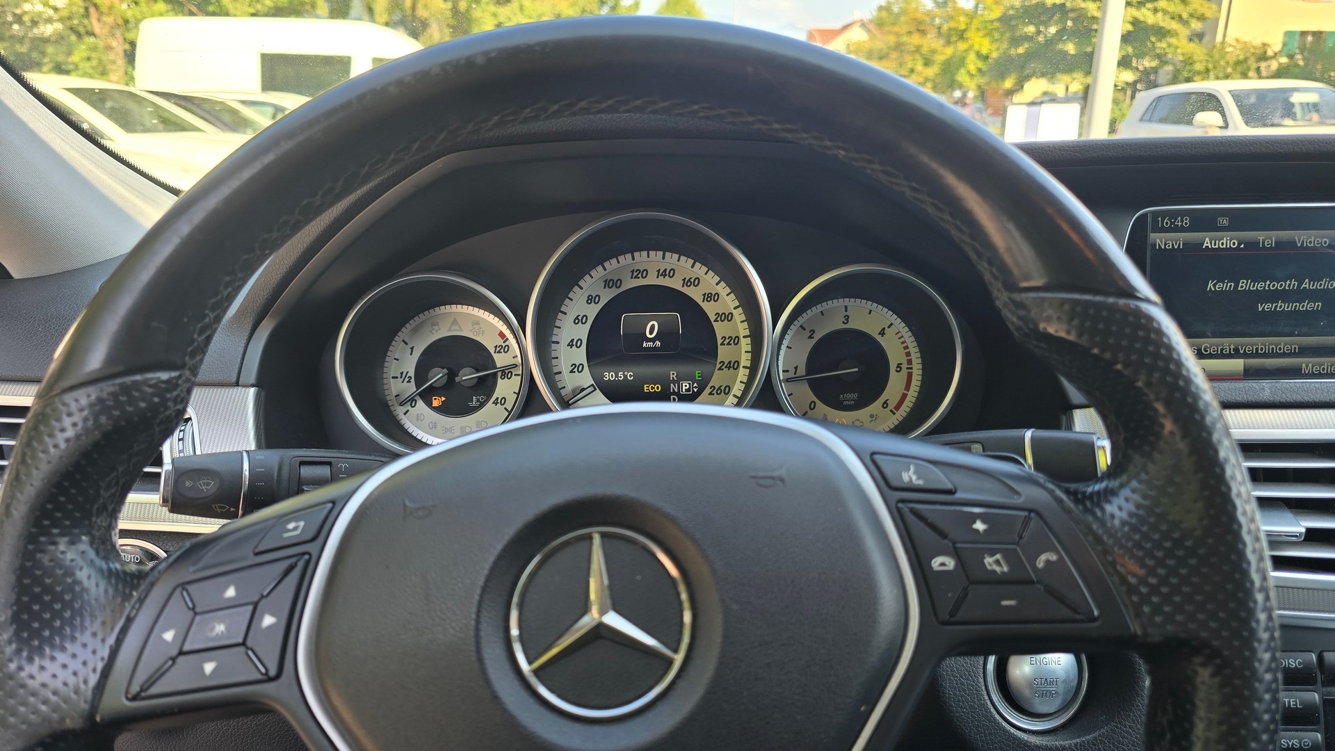MERCEDES-BENZ E 250 BlueTEC 4Matic 7G-Tronic-image-11