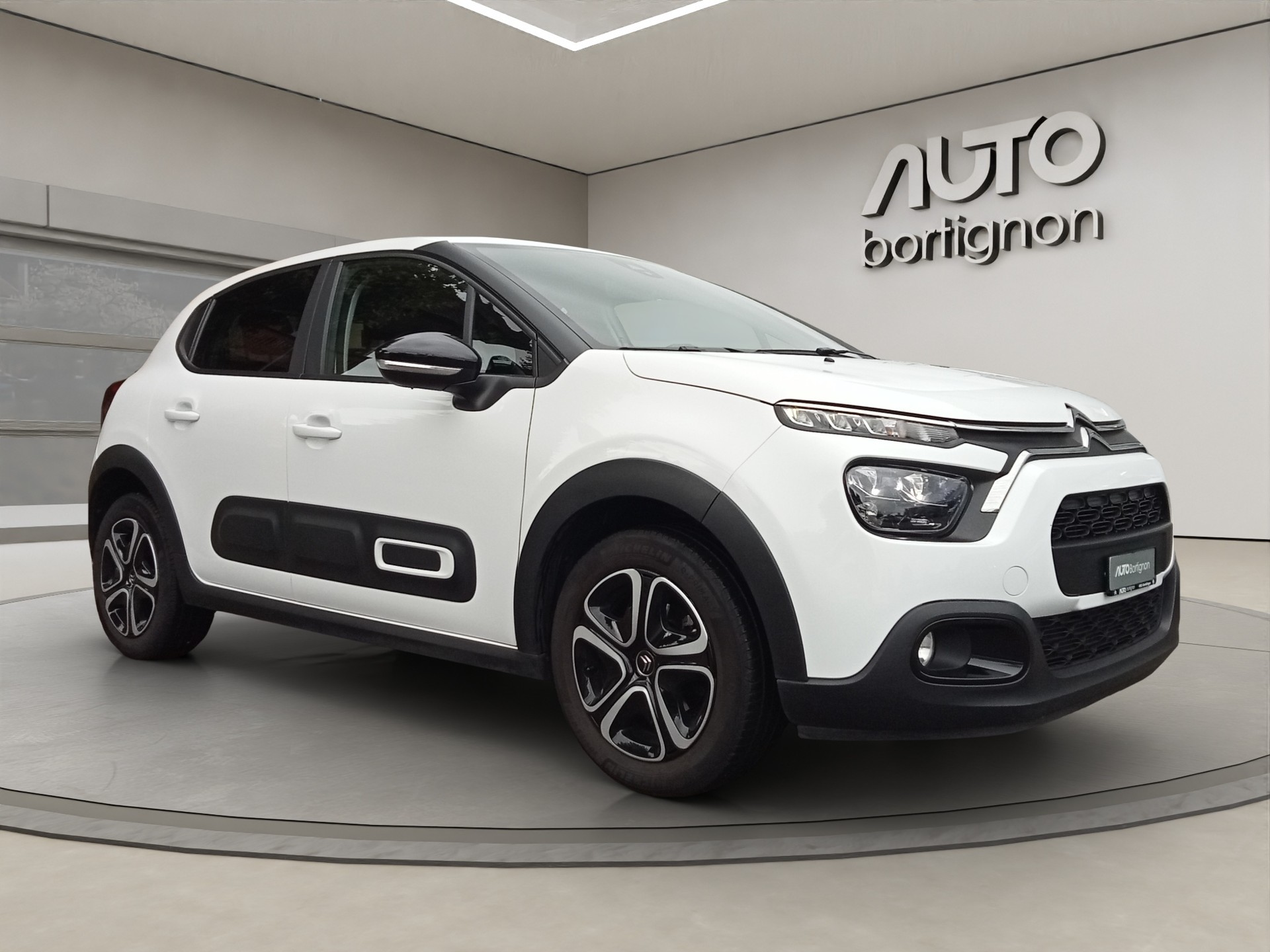 CITROEN C3 1.2i PureTech Swiss Edition-image-2