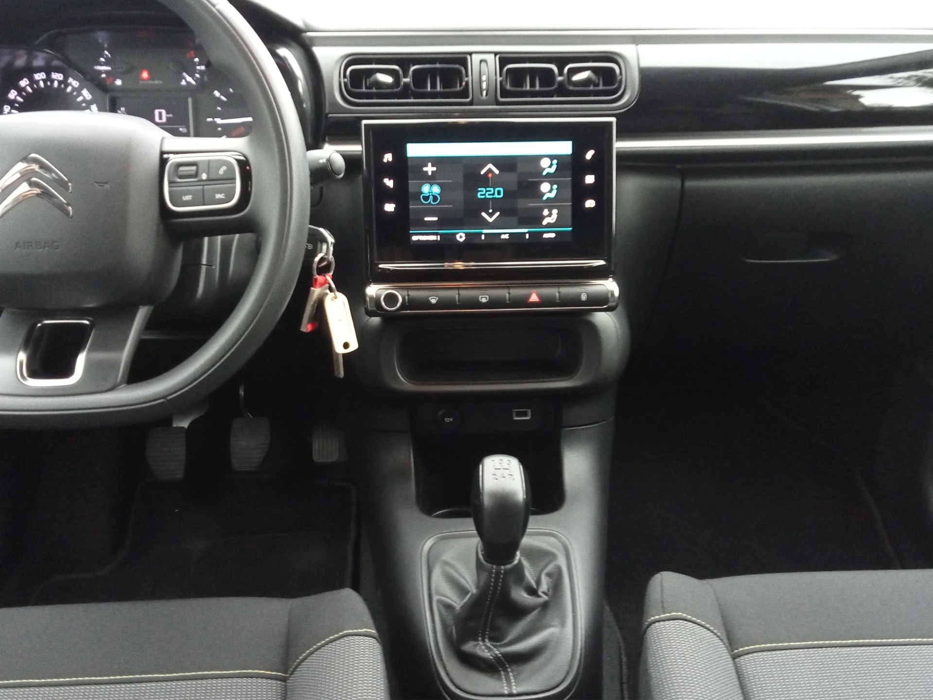 CITROEN C3 1.2i PureTech Swiss Edition-image-10