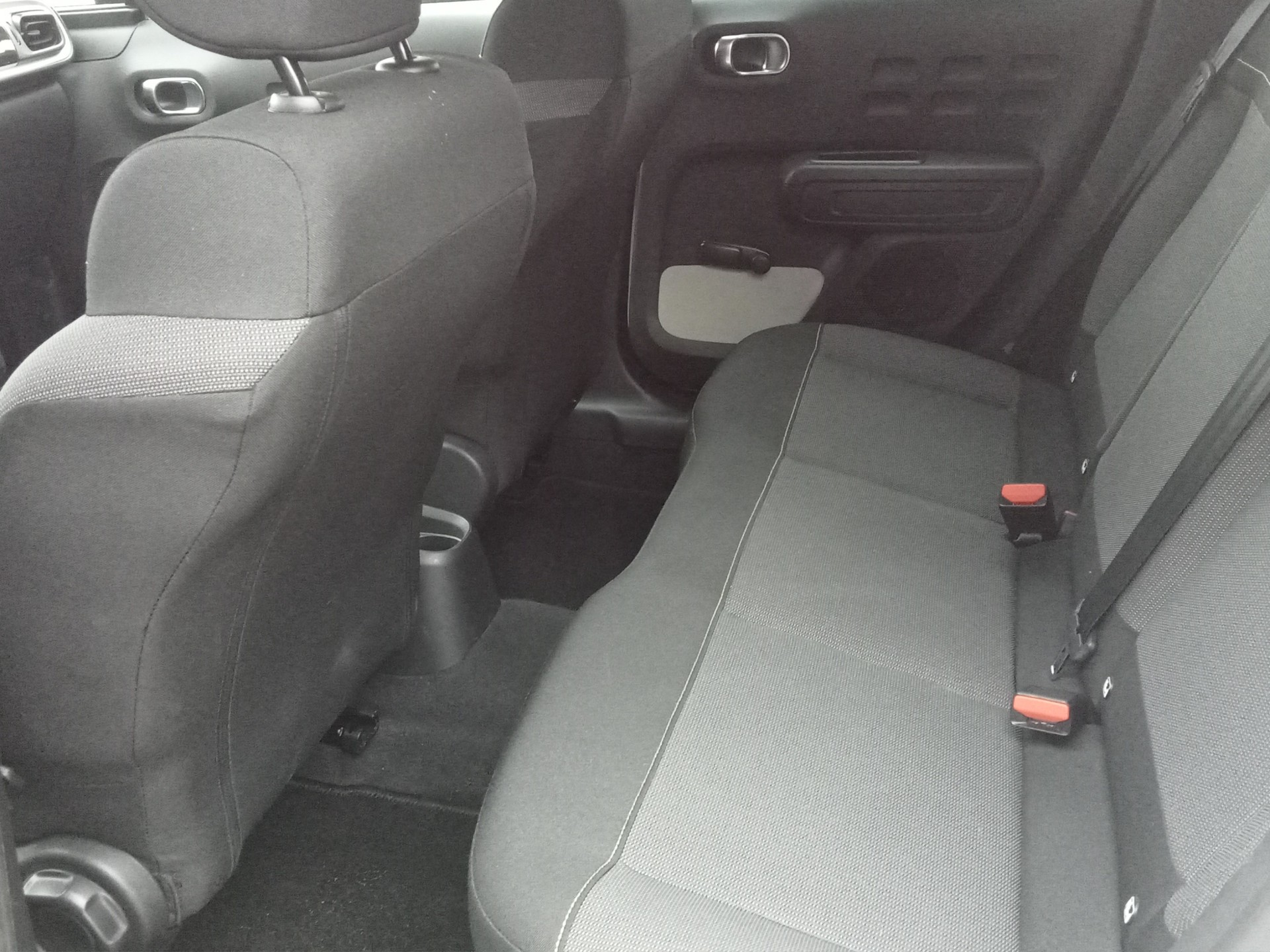 CITROEN C3 1.2i PureTech Swiss Edition-image-12