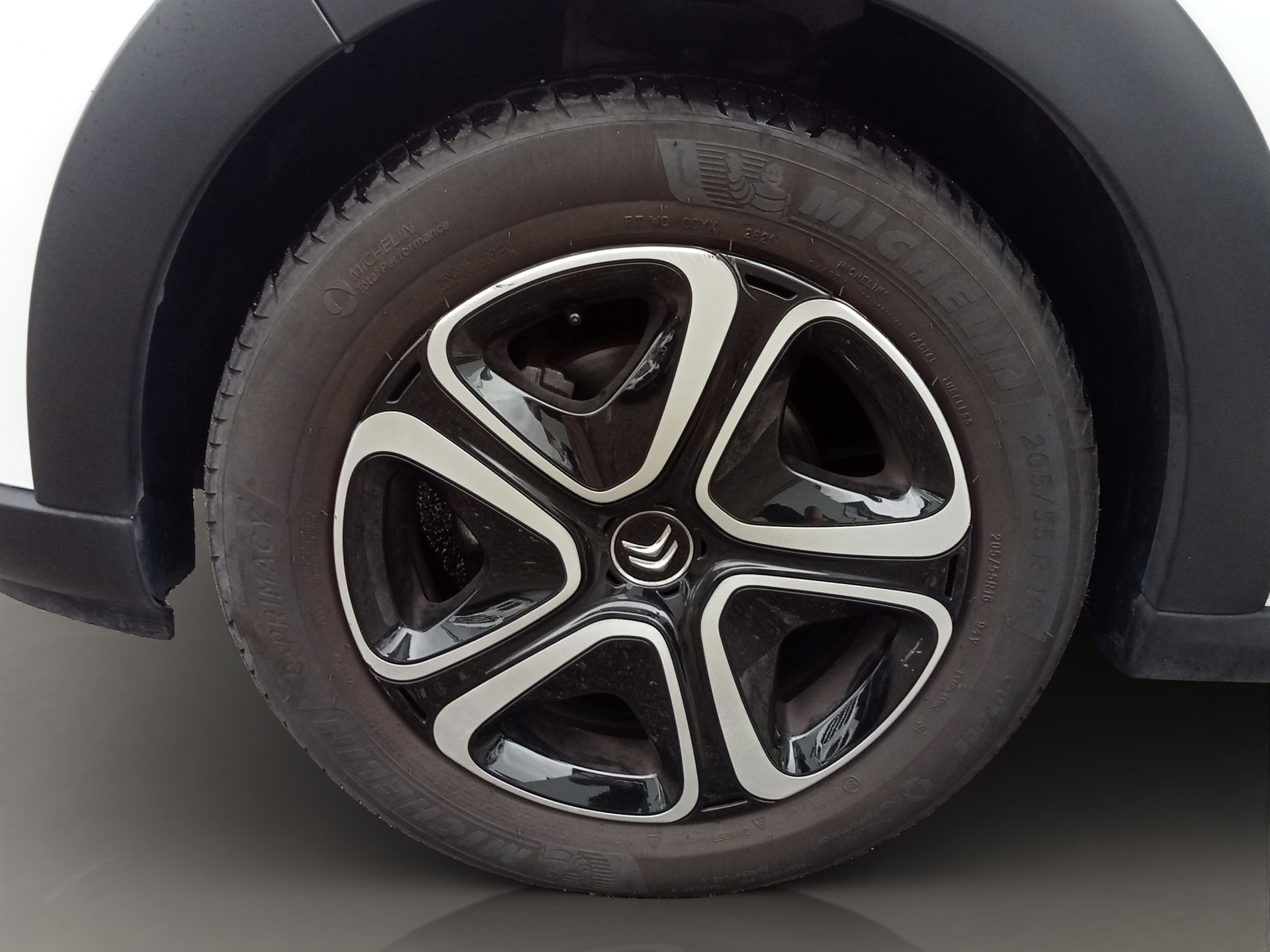 CITROEN C3 1.2i PureTech Swiss Edition-image-16