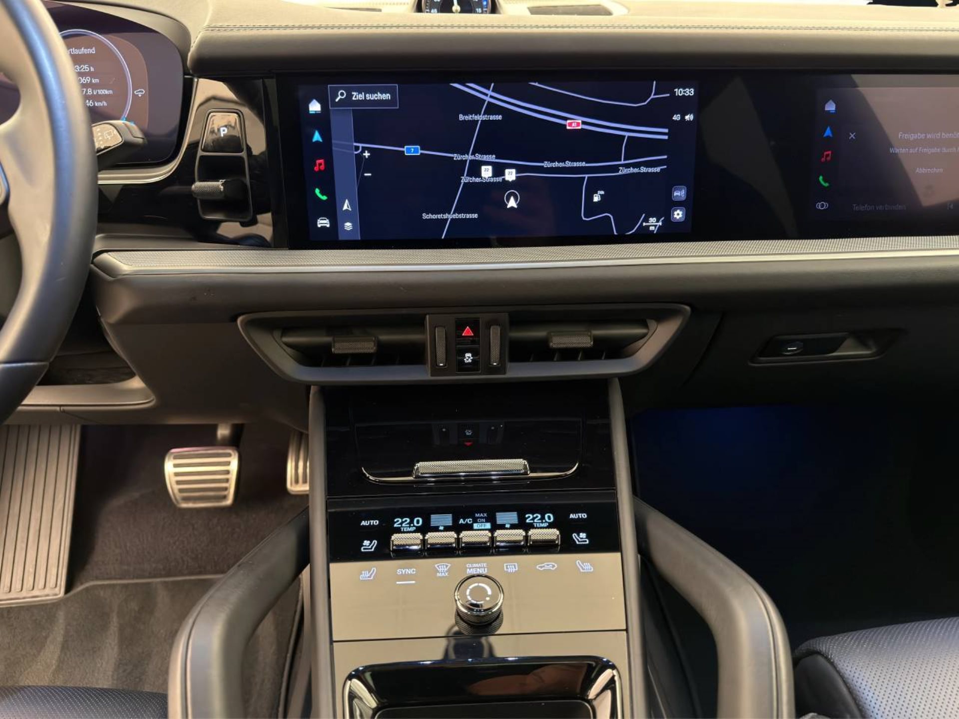 PORSCHE Cayenne S E-Hybrid-image-16