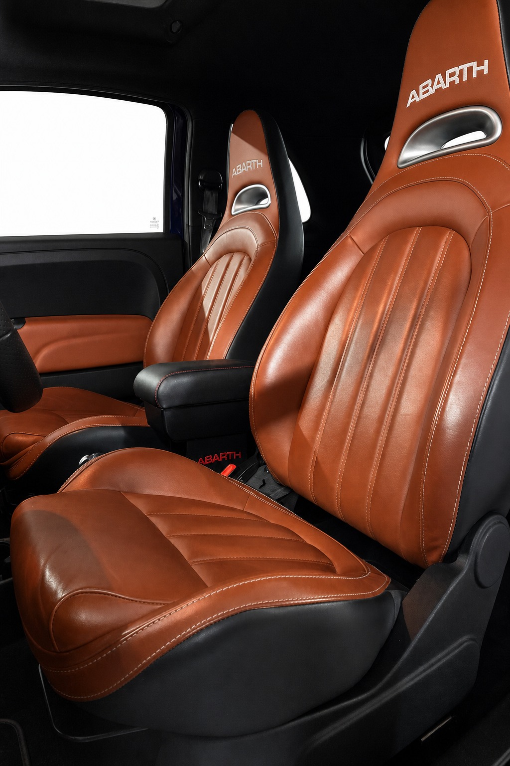 FIAT 595C 1.4 16V Turbo Abarth Turismo-image-12
