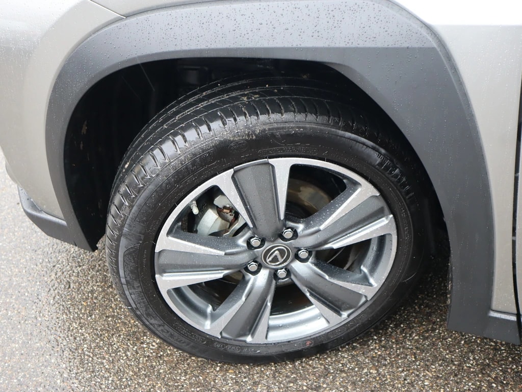 LEXUS UX 300e Excellence Automatic ** Voll-Leder Ausstattung ** Gr-Navi ** RF-Kamera 360° ** Glasschiebedach ** HUD ** Neues Modell-image-16