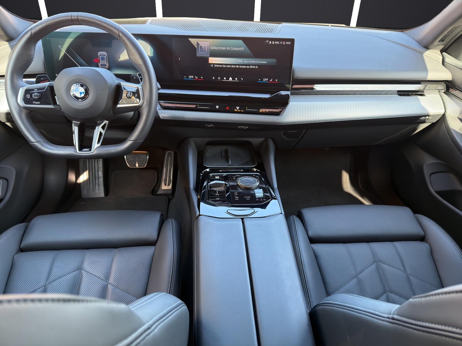 BMW 5er Reihe G61 Touring 520d xDrive-image-11
