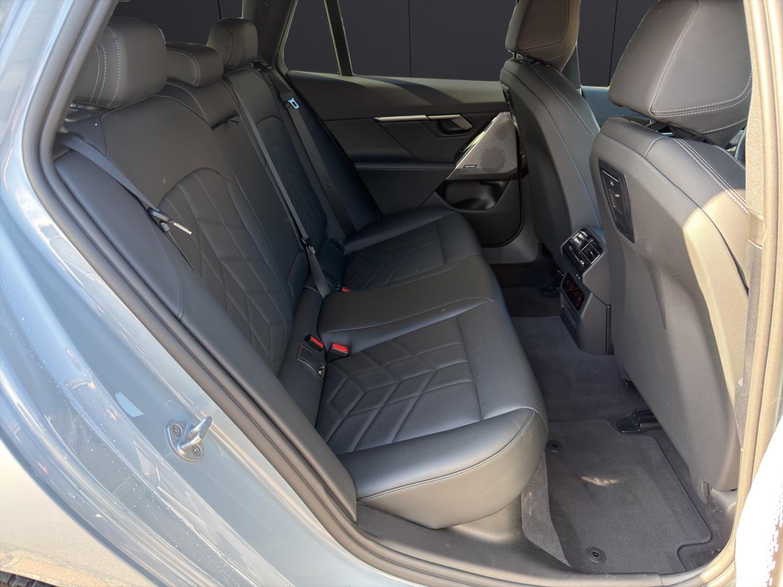 BMW 5er Reihe G61 Touring 520d xDrive-image-13