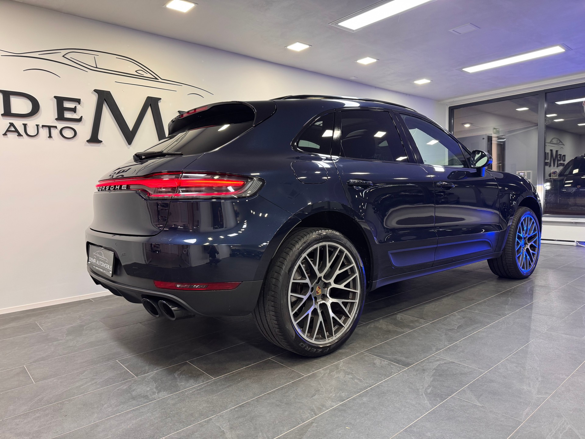 PORSCHE Macan S PDK *Panorama / Sport Chrono / 360 Kamera / Bose / CH-Fahrzeug / Matrix LED*-image-3