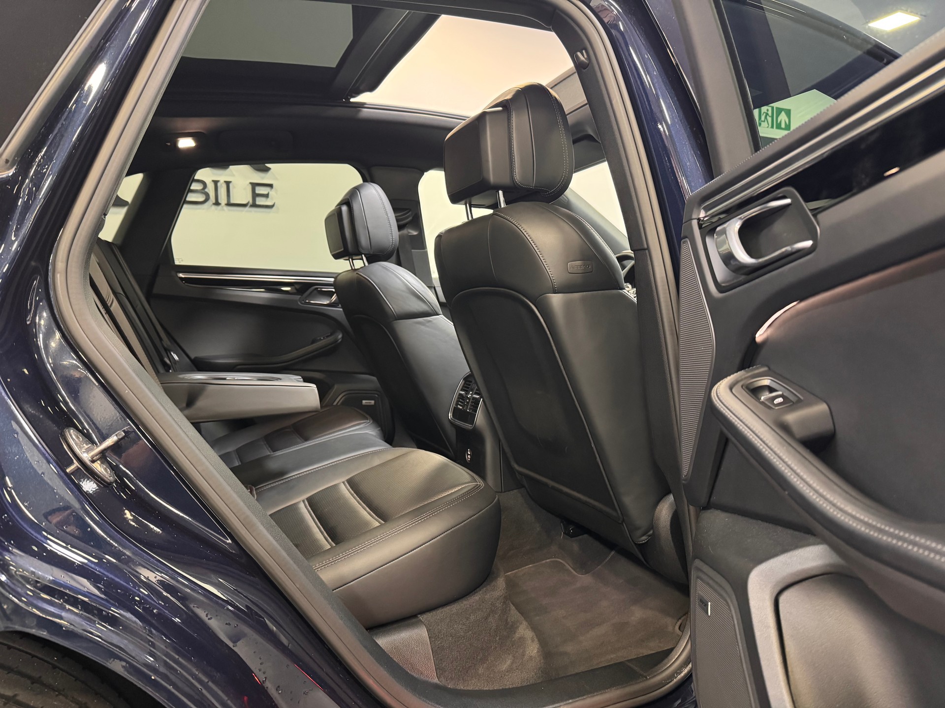 PORSCHE Macan S PDK *Panorama / Sport Chrono / 360 Kamera / Bose / CH-Fahrzeug / Matrix LED*-image-9