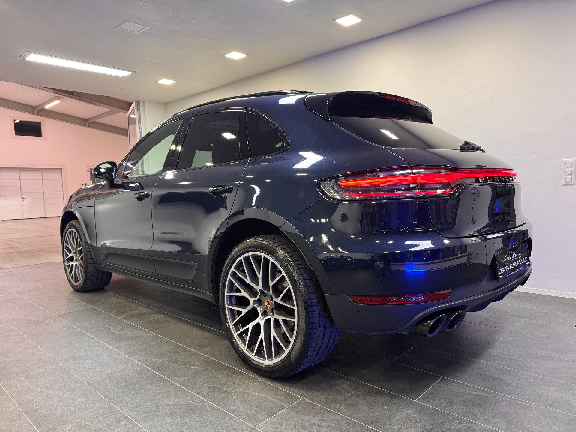 PORSCHE Macan S PDK *Panorama / Sport Chrono / 360 Kamera / Bose / CH-Fahrzeug / Matrix LED*-image-5