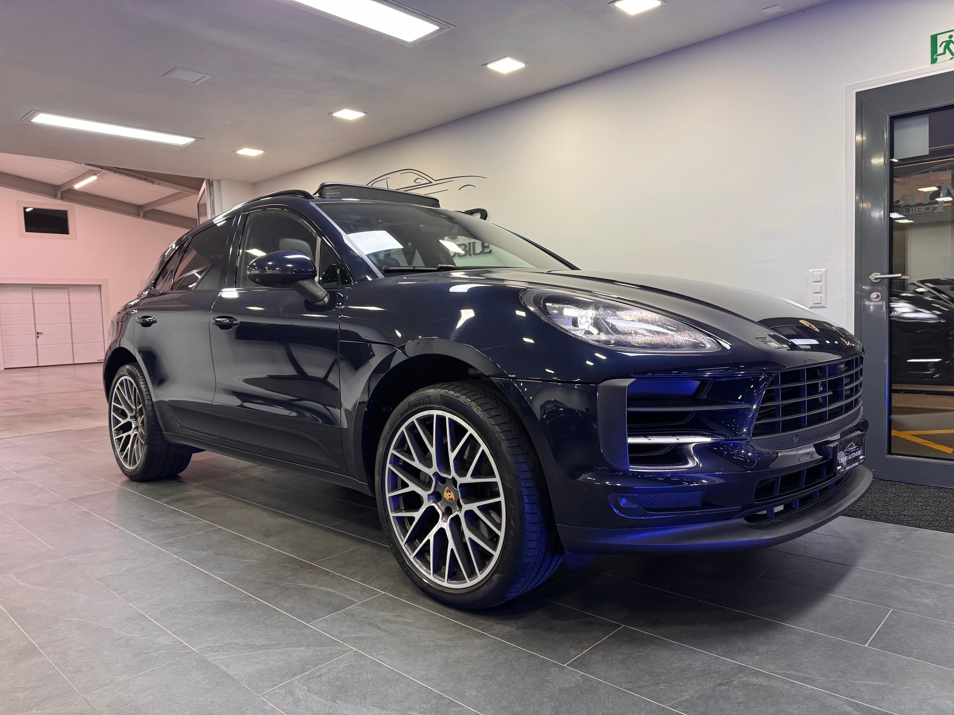 PORSCHE Macan S PDK *Panorama / Sport Chrono / 360 Kamera / Bose / CH-Fahrzeug / Matrix LED*-image-2