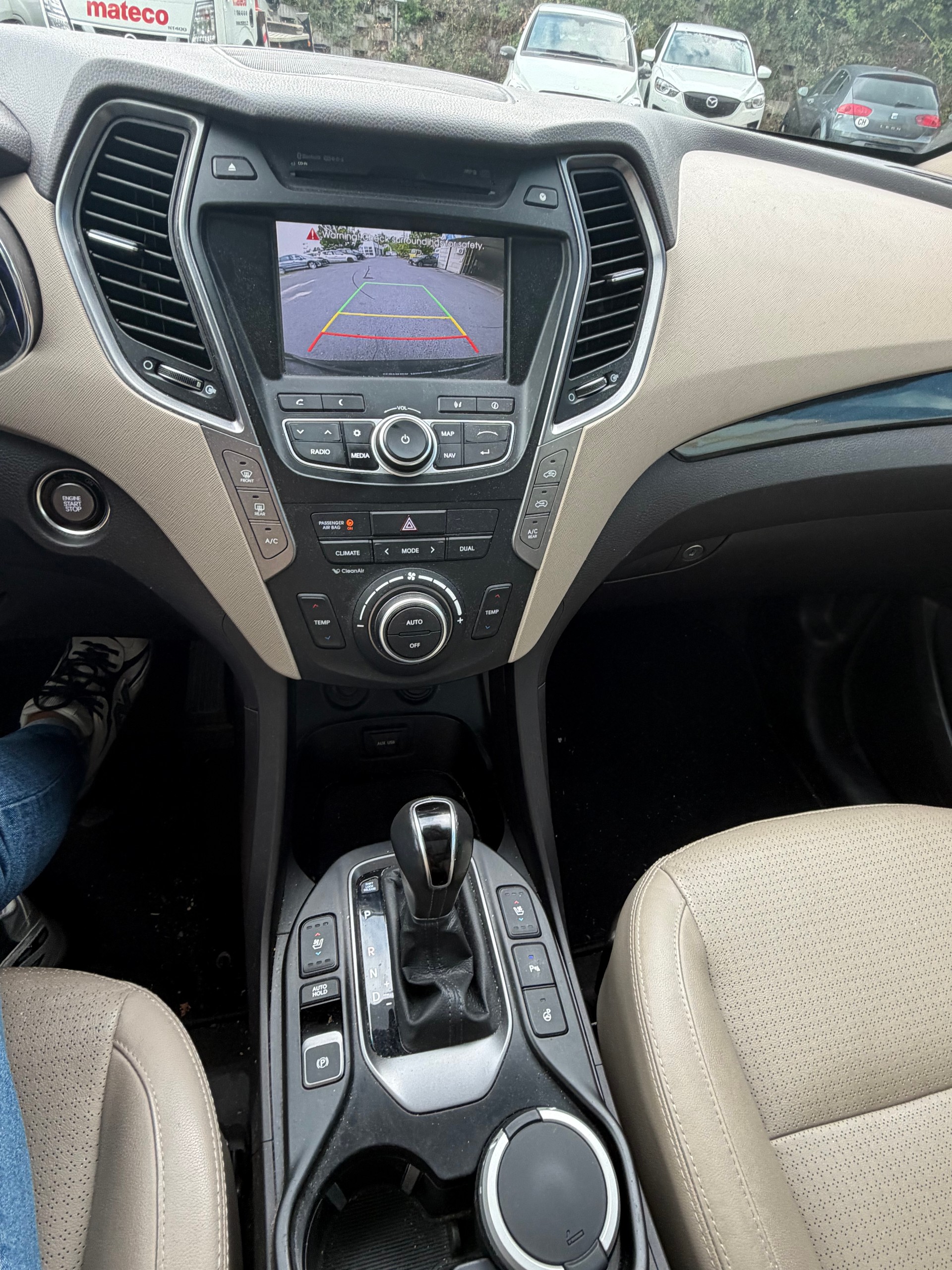 HYUNDAI Santa Fe 2.2 CRDI Premium 4WD Automatic-image-13