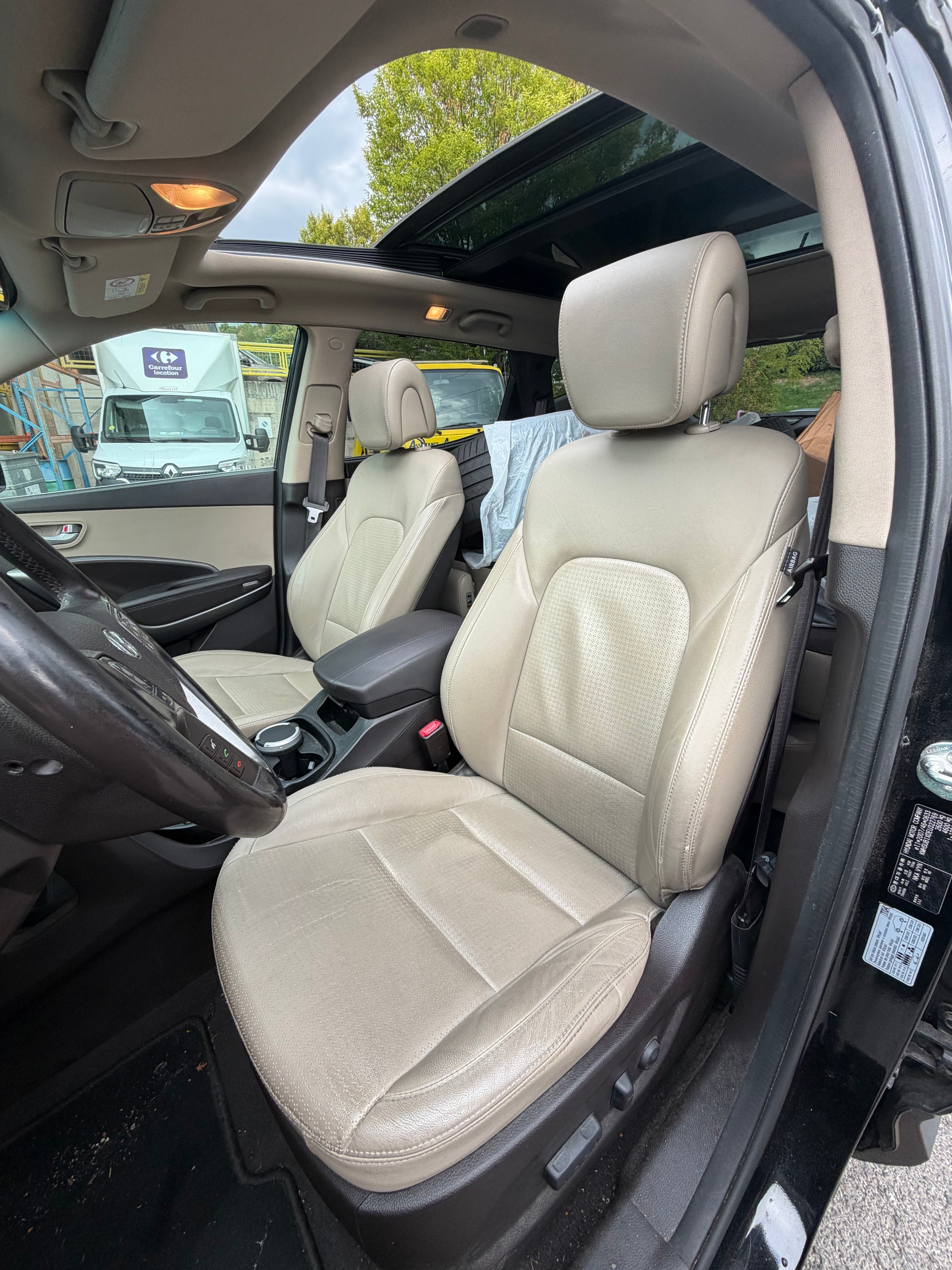 HYUNDAI Santa Fe 2.2 CRDI Premium 4WD Automatic-image-10