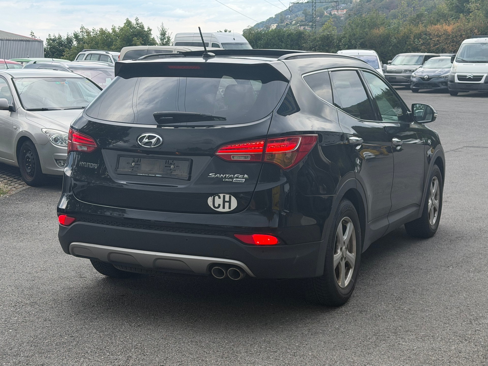 HYUNDAI Santa Fe 2.2 CRDI Premium 4WD Automatic-image-5