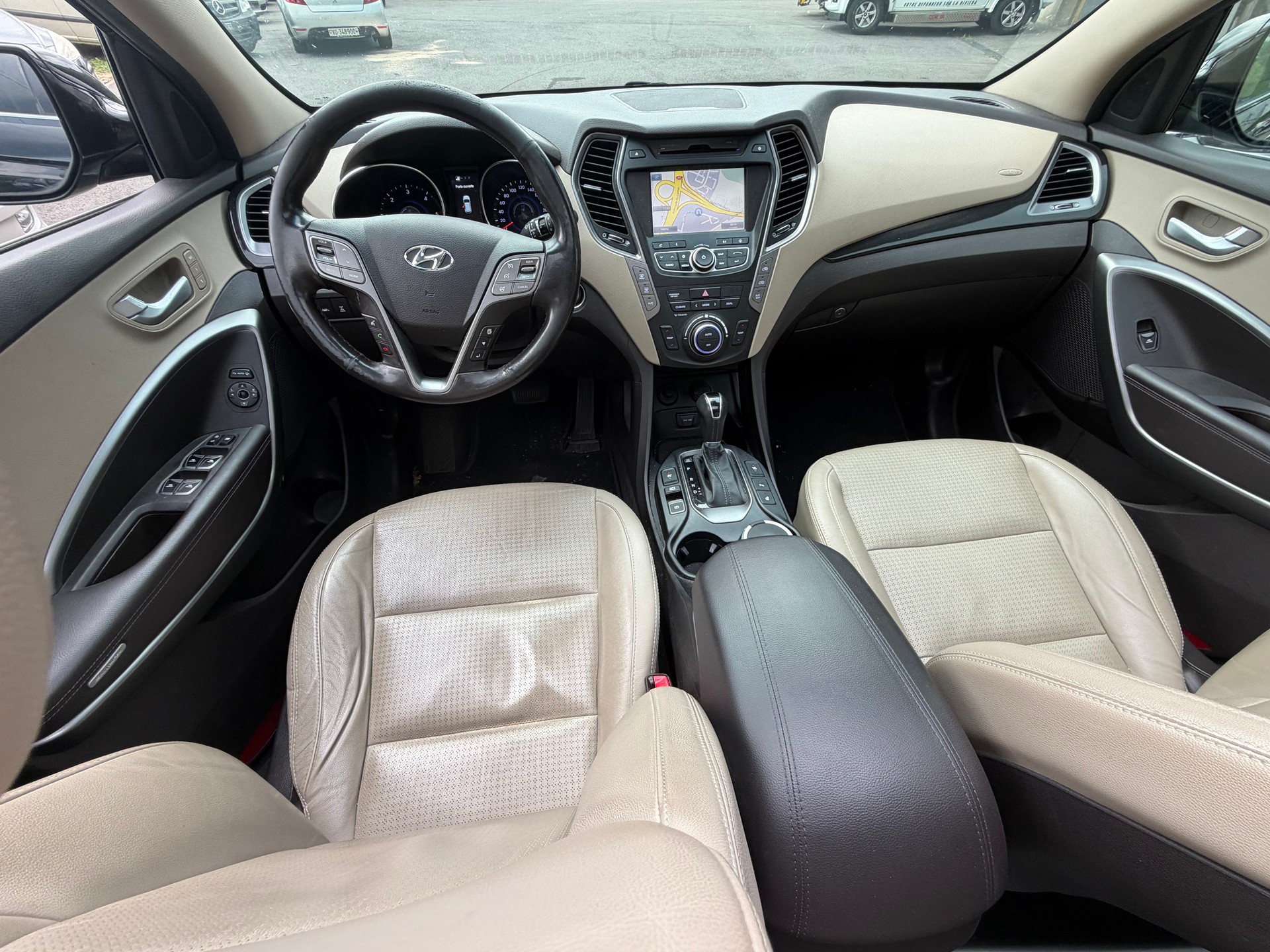 HYUNDAI Santa Fe 2.2 CRDI Premium 4WD Automatic-image-1