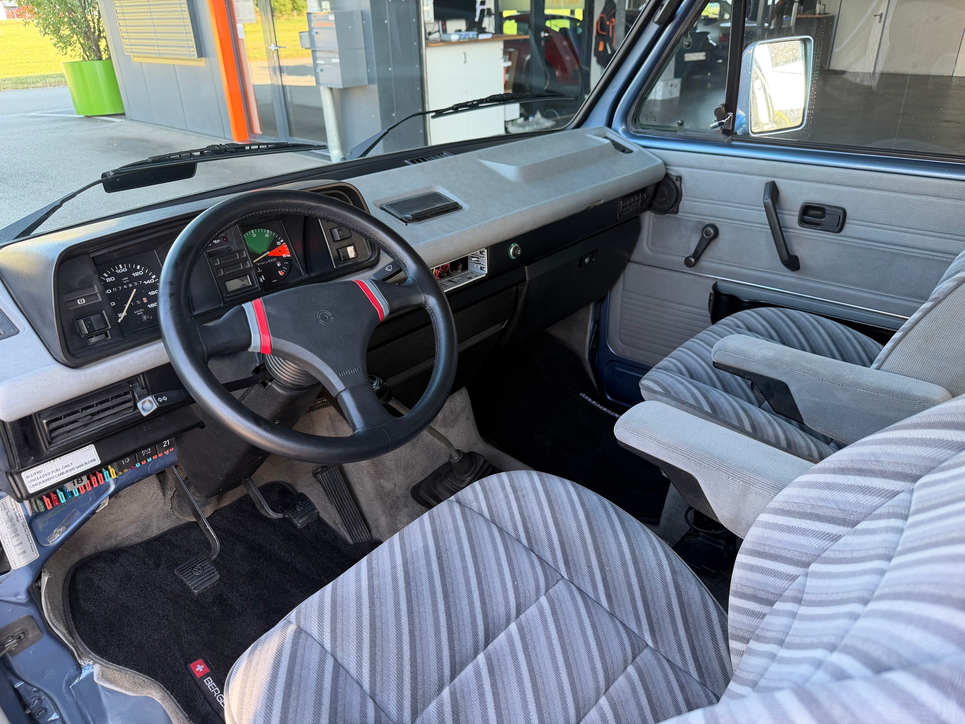 VW T3 2.1 Hannover Edition-image-17