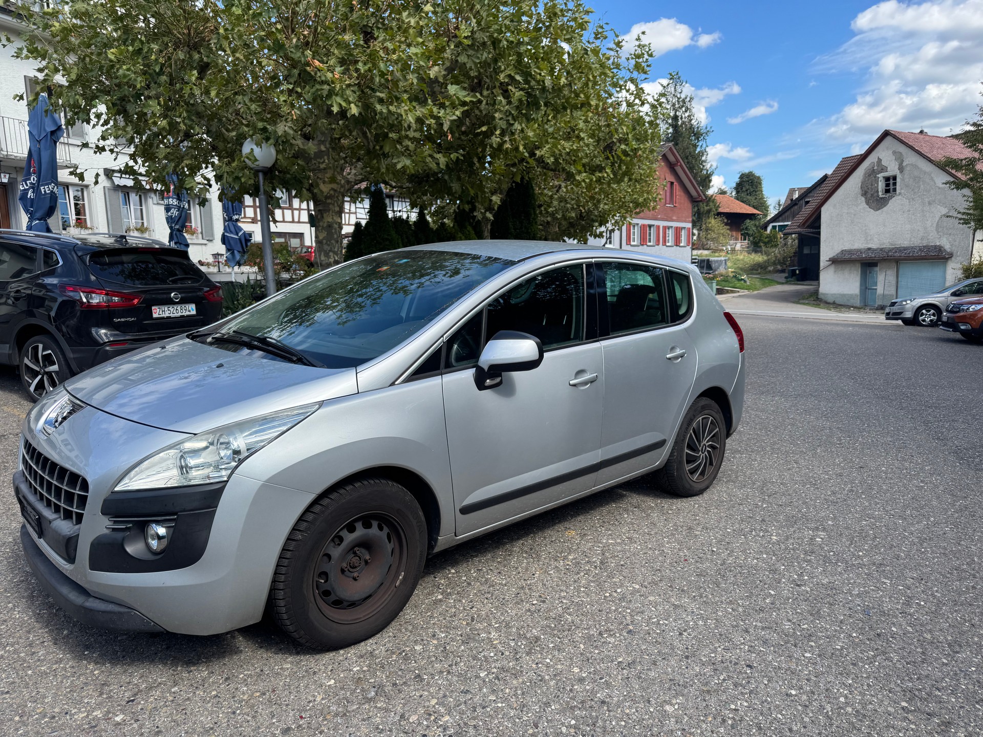 PEUGEOT 3008 1.6 HDI Business EGS6-image-1