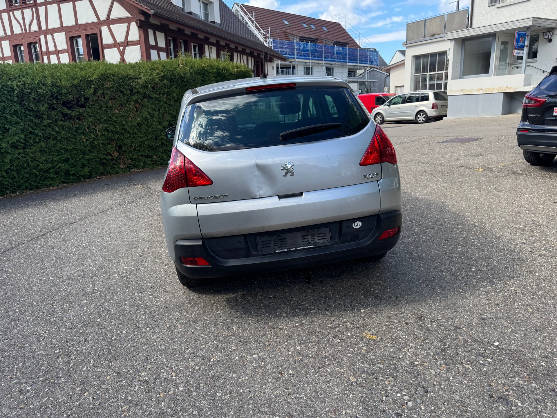 PEUGEOT 3008 1.6 HDI Business EGS6-image-3