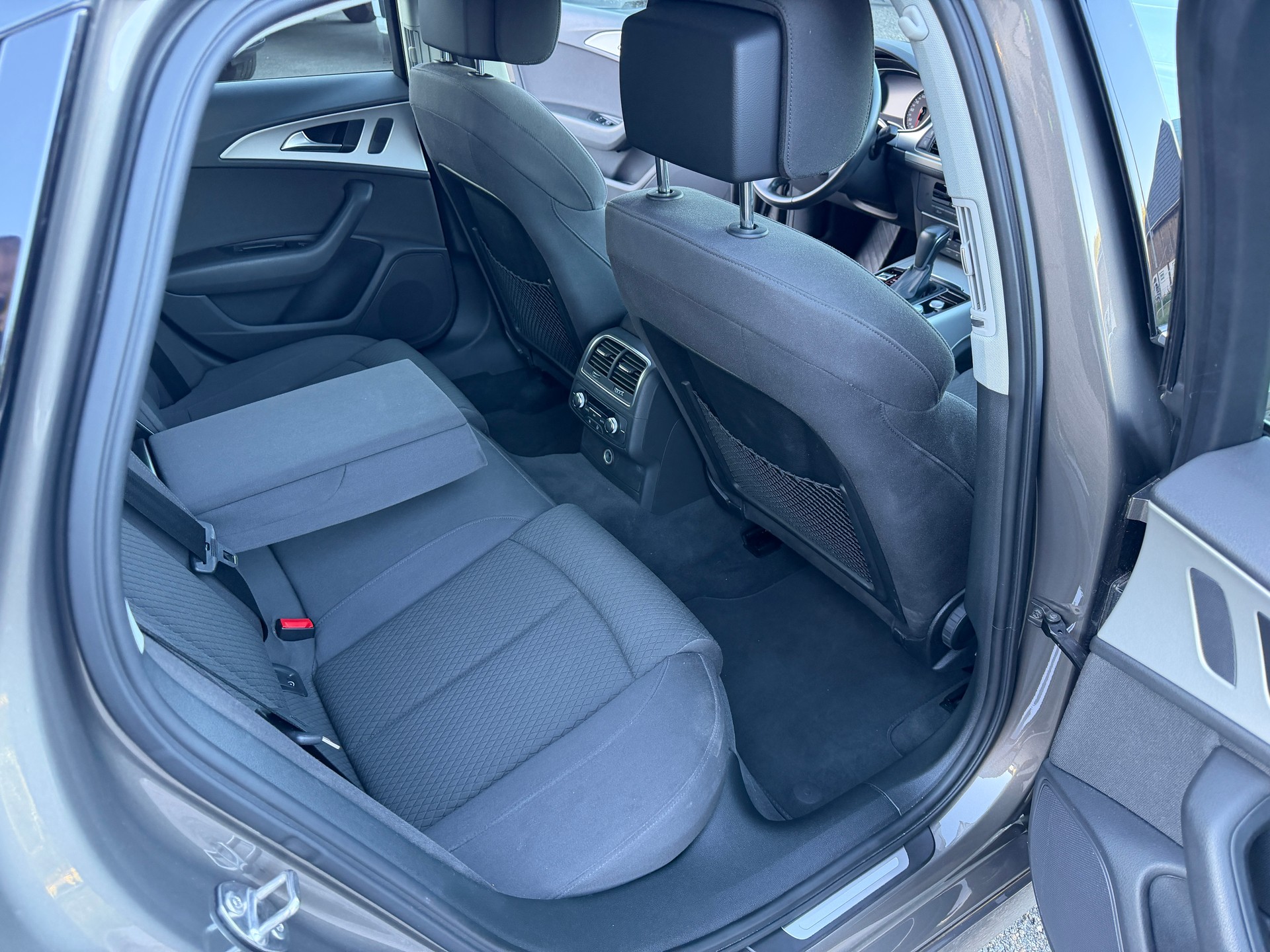 AUDI A6 Limousine 2.0 TDI S-tronic-image-12