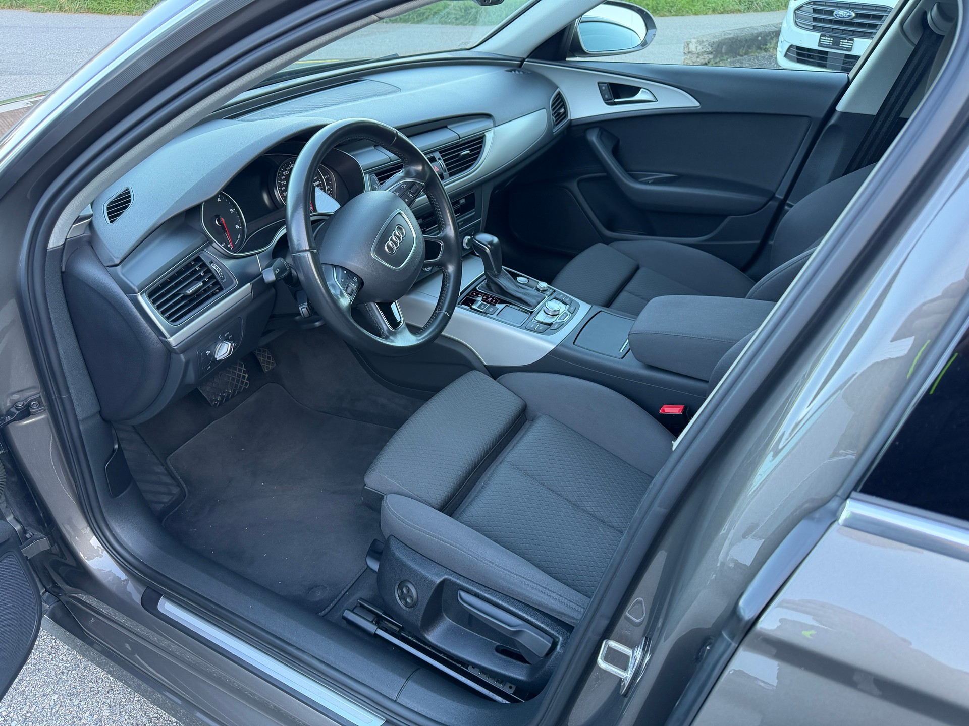 AUDI A6 Limousine 2.0 TDI S-tronic-image-9