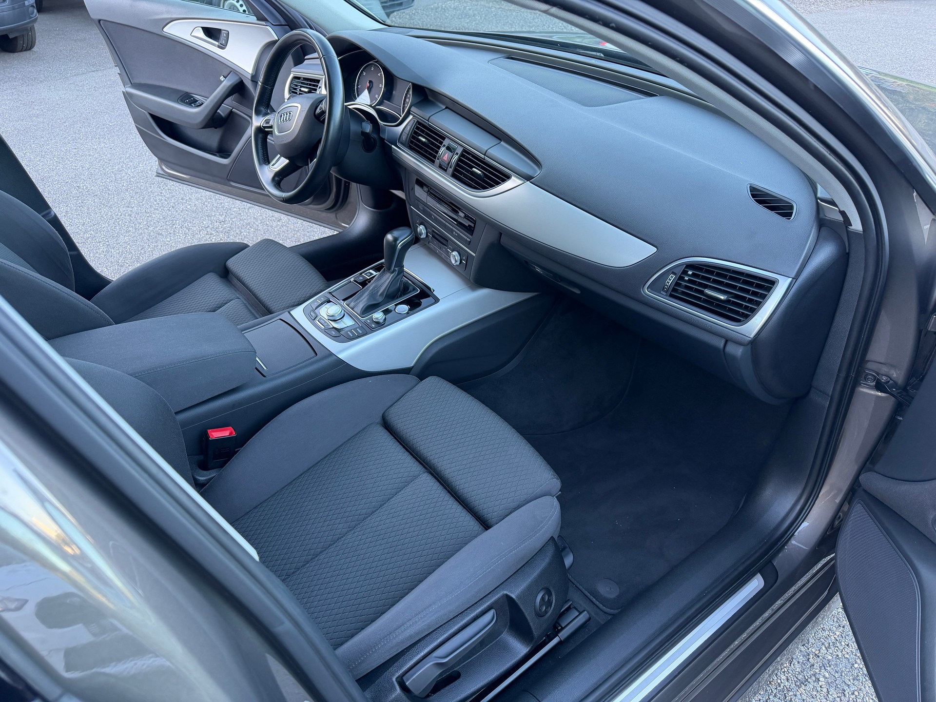 AUDI A6 Limousine 2.0 TDI S-tronic-image-10