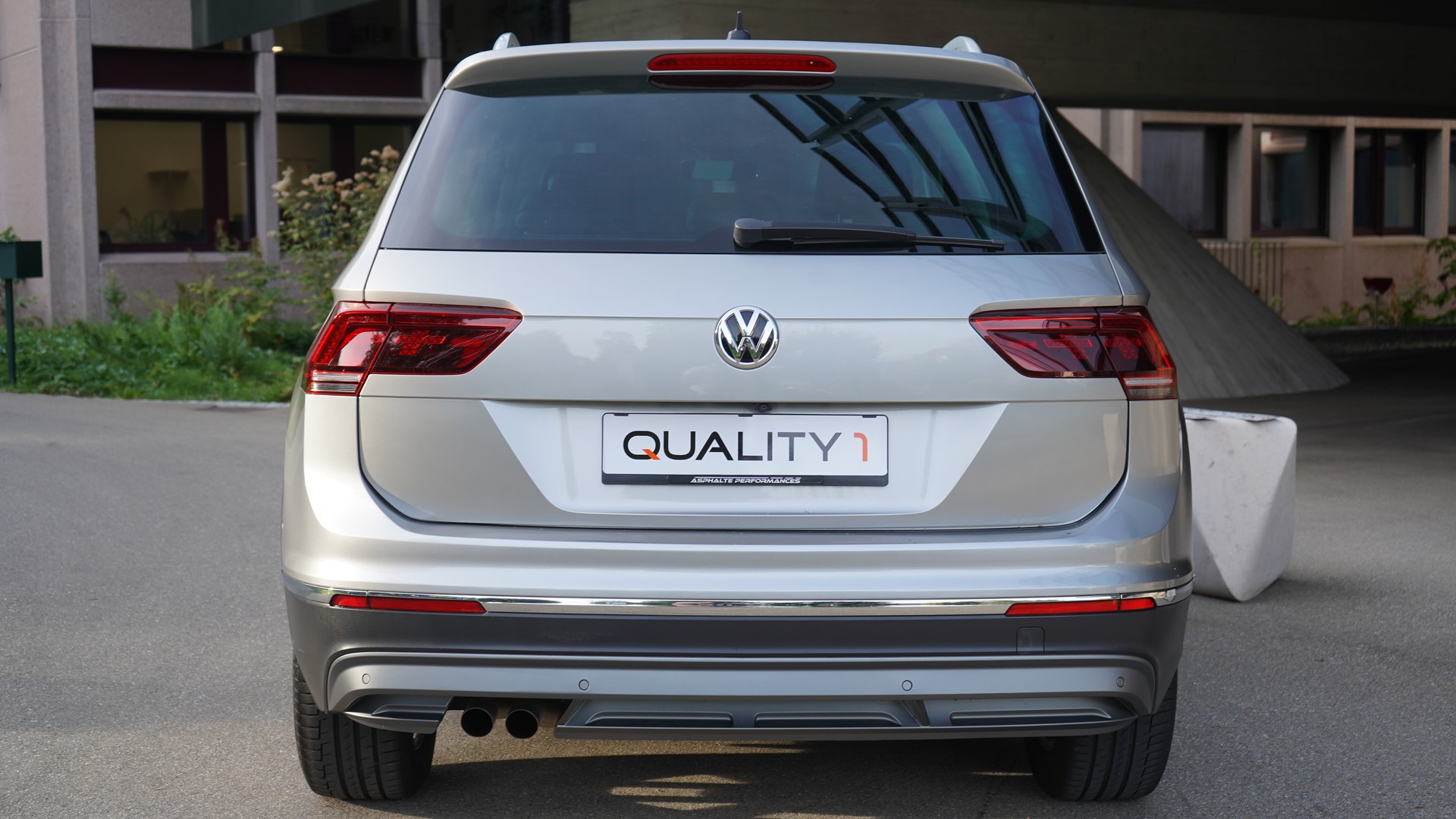 VW Tiguan 2.0TSI Highline 4Motion DSG-image-4