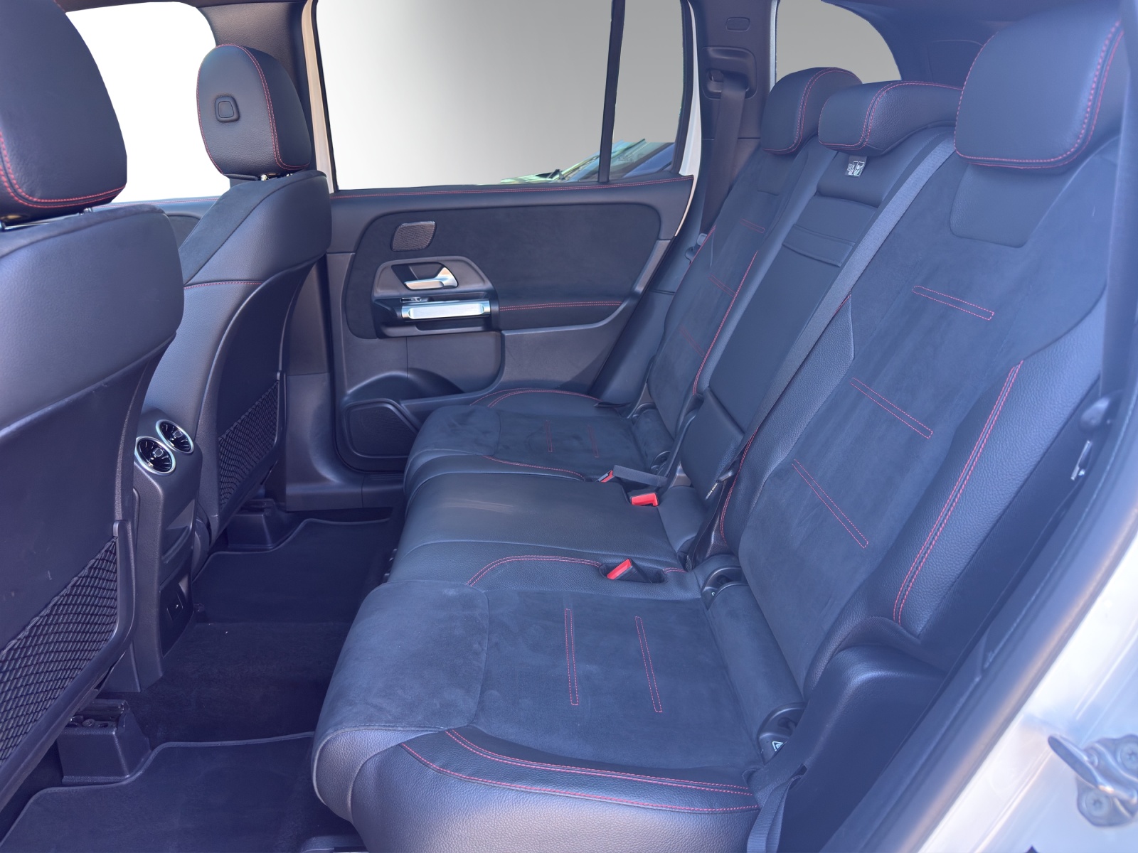MERCEDES-BENZ GLB 250 AMG Line 4 MATIC-image-10