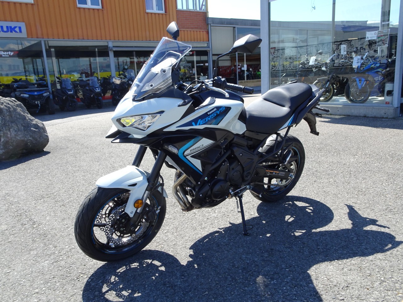 KAWASAKI Versys 650 (35kW)-showroom-element-3