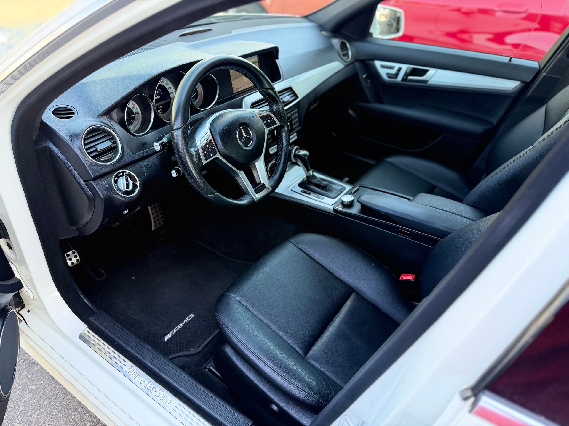 MERCEDES-BENZ C 350 Elégance 4Matic 7G-Tronic .AMG LINE-image-9