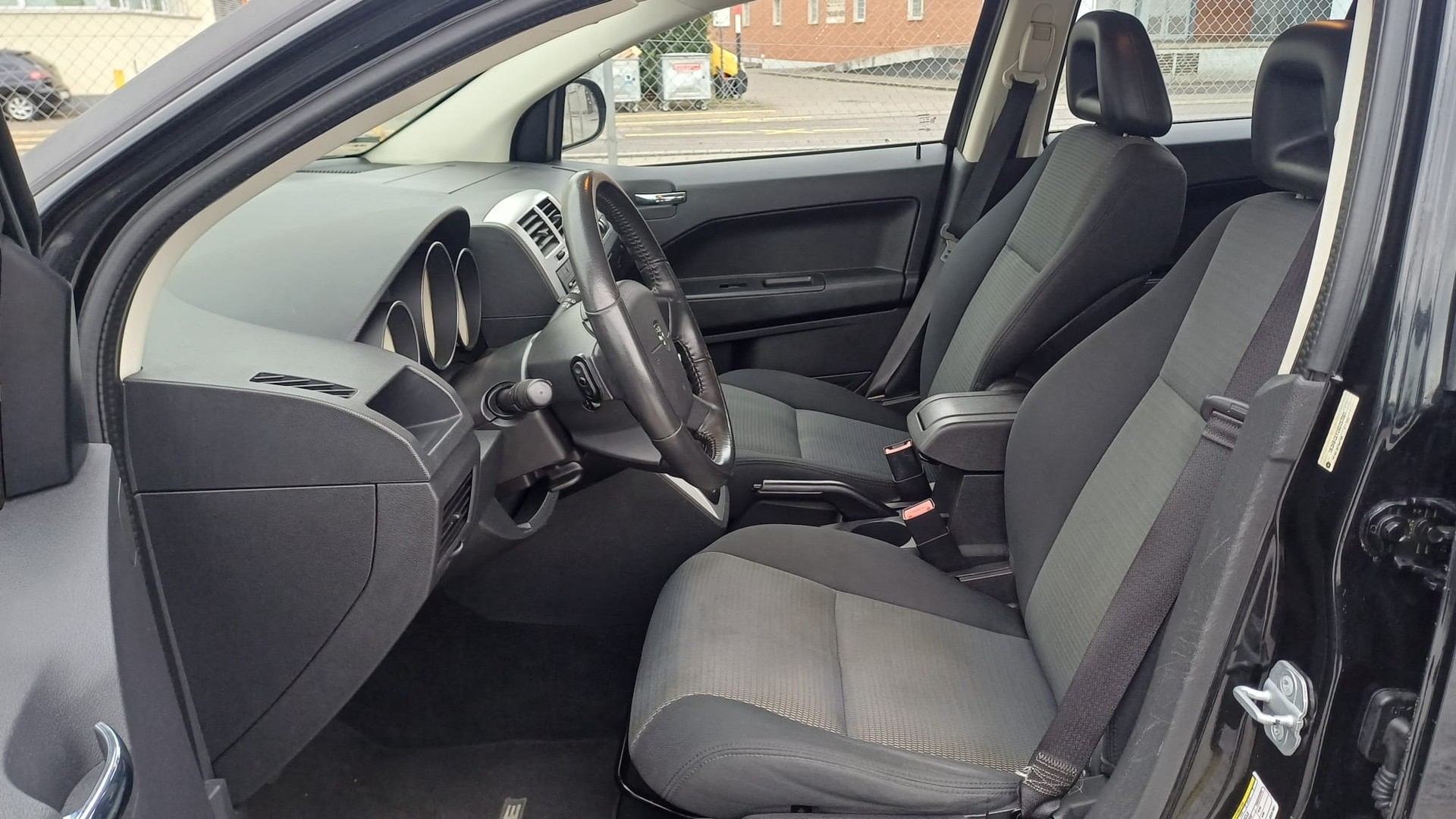 DODGE Caliber 2.0 CRD SXT-image-7