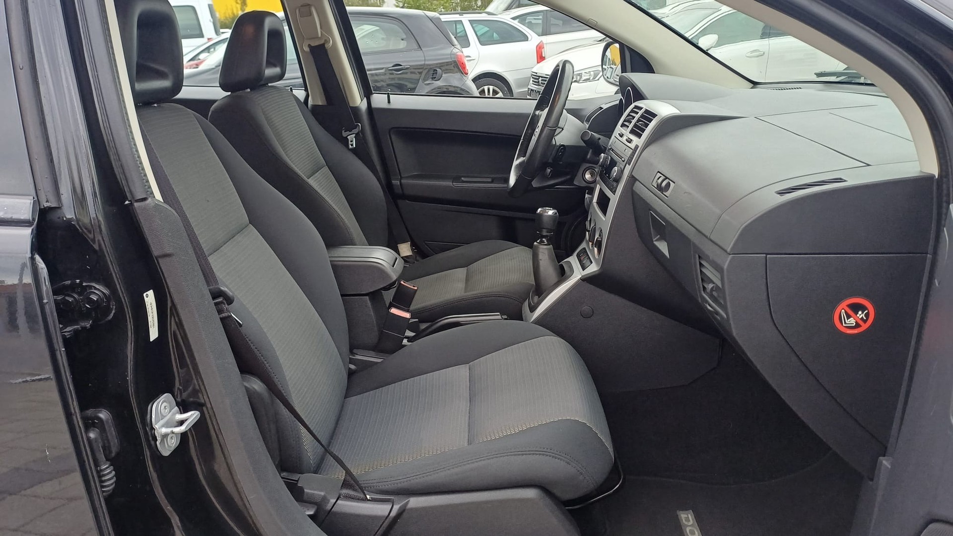 DODGE Caliber 2.0 CRD SXT-image-9