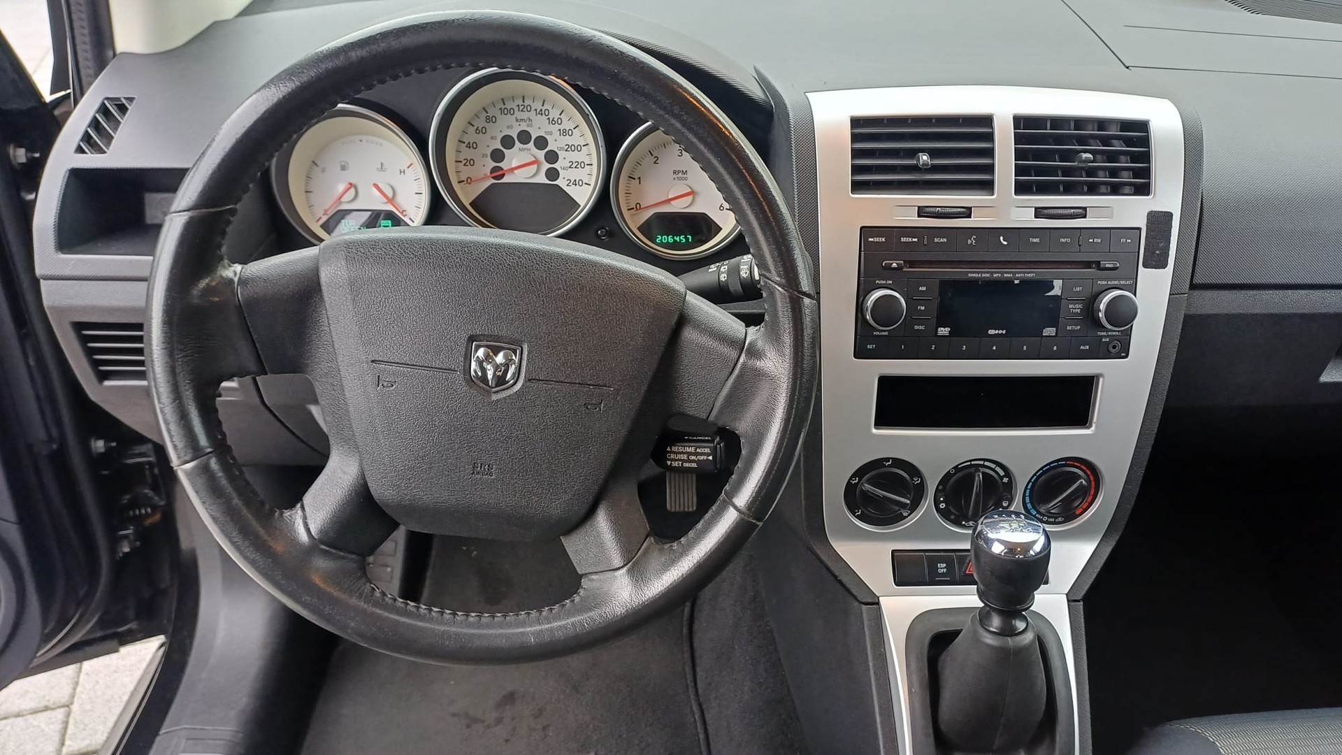 DODGE Caliber 2.0 CRD SXT-image-12