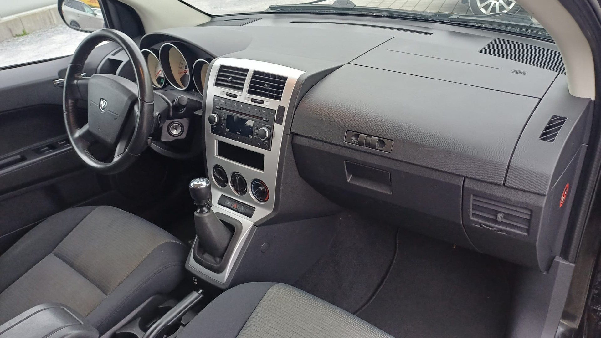DODGE Caliber 2.0 CRD SXT-image-10