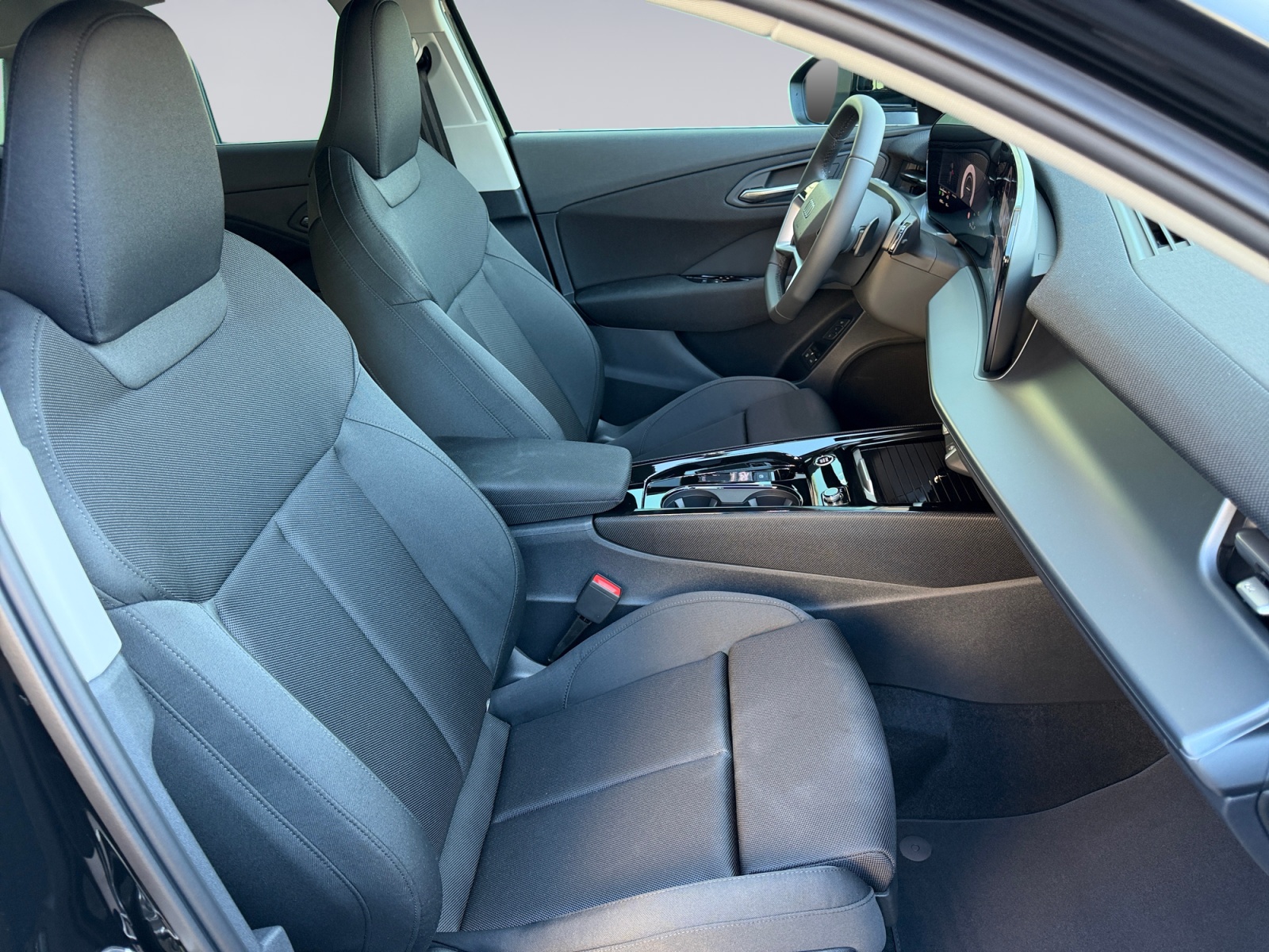 AUDI Q3 Sportback e-hybrid 200 kW S tronig-image-11