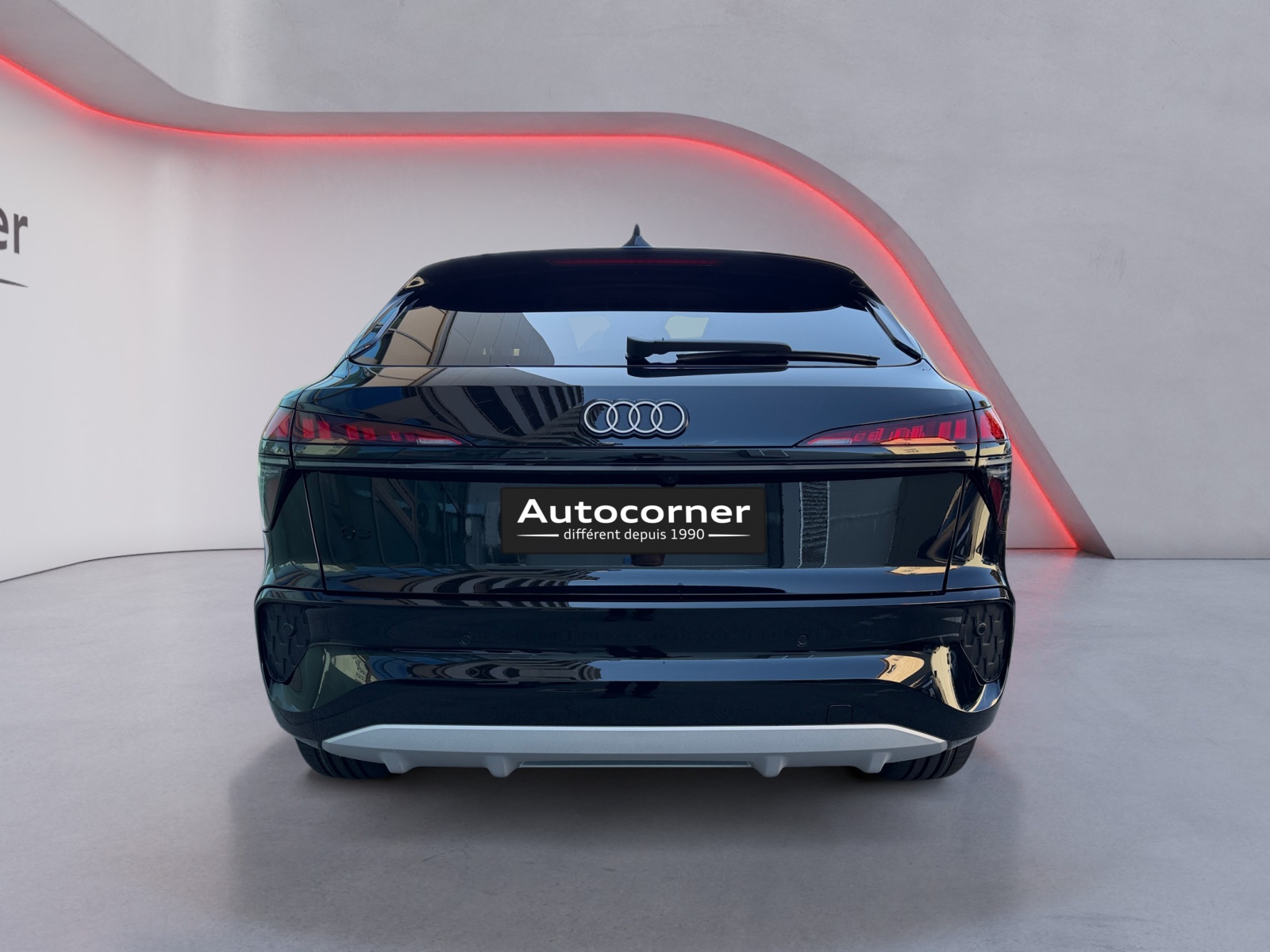 AUDI Q3 Sportback e-hybrid 200 kW S tronig-image-3