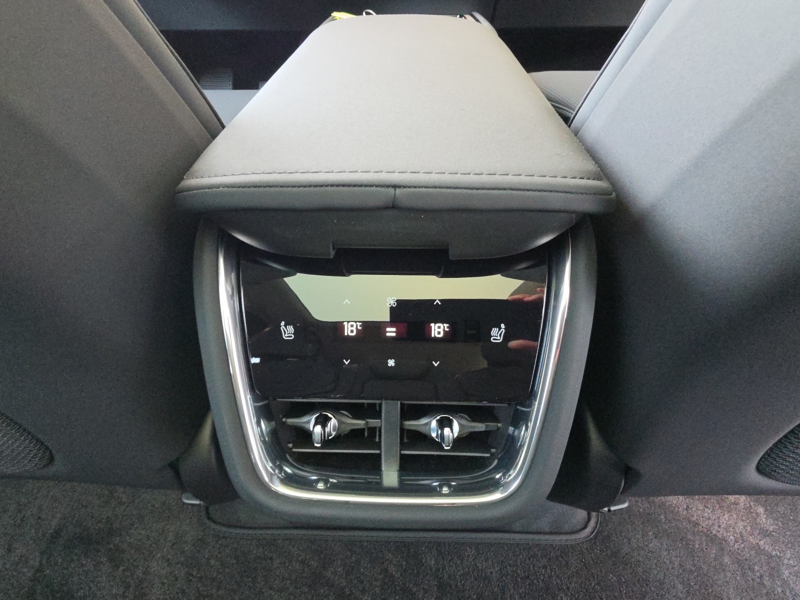 VOLVO EX90 Twin Performance Ultra AWD-image-6
