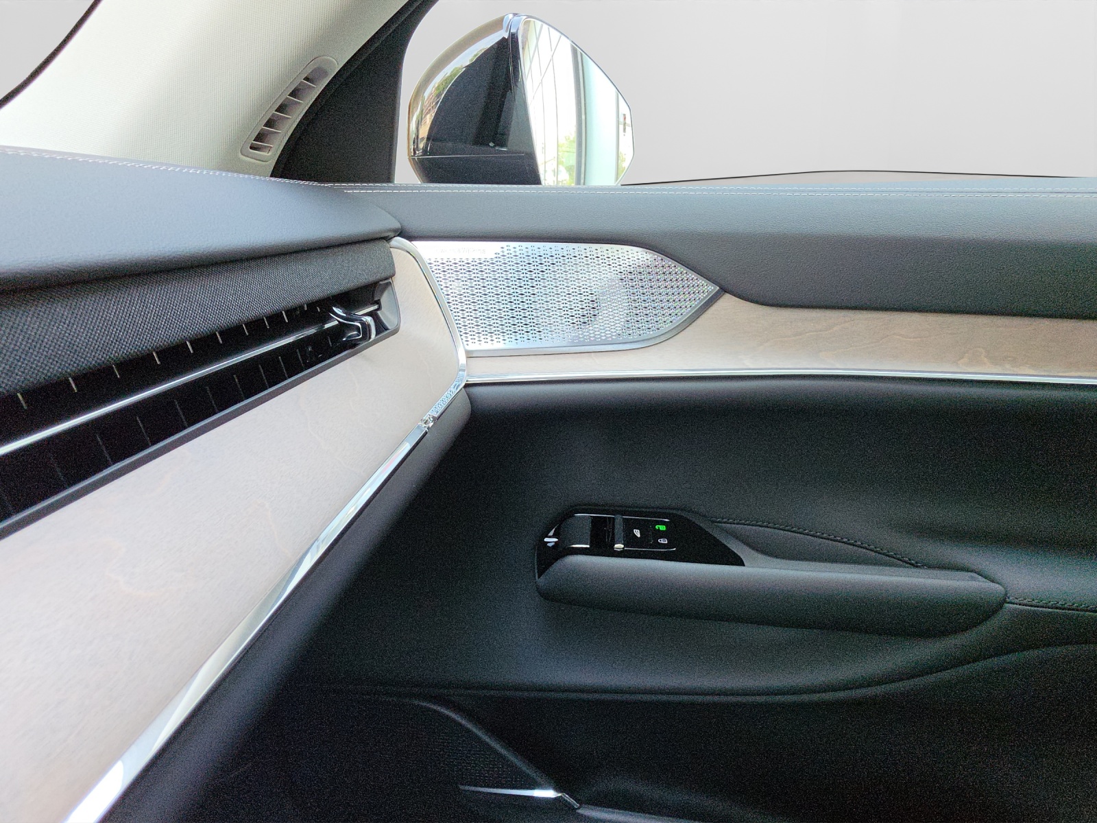 VOLVO EX90 Twin Performance Ultra AWD-image-9