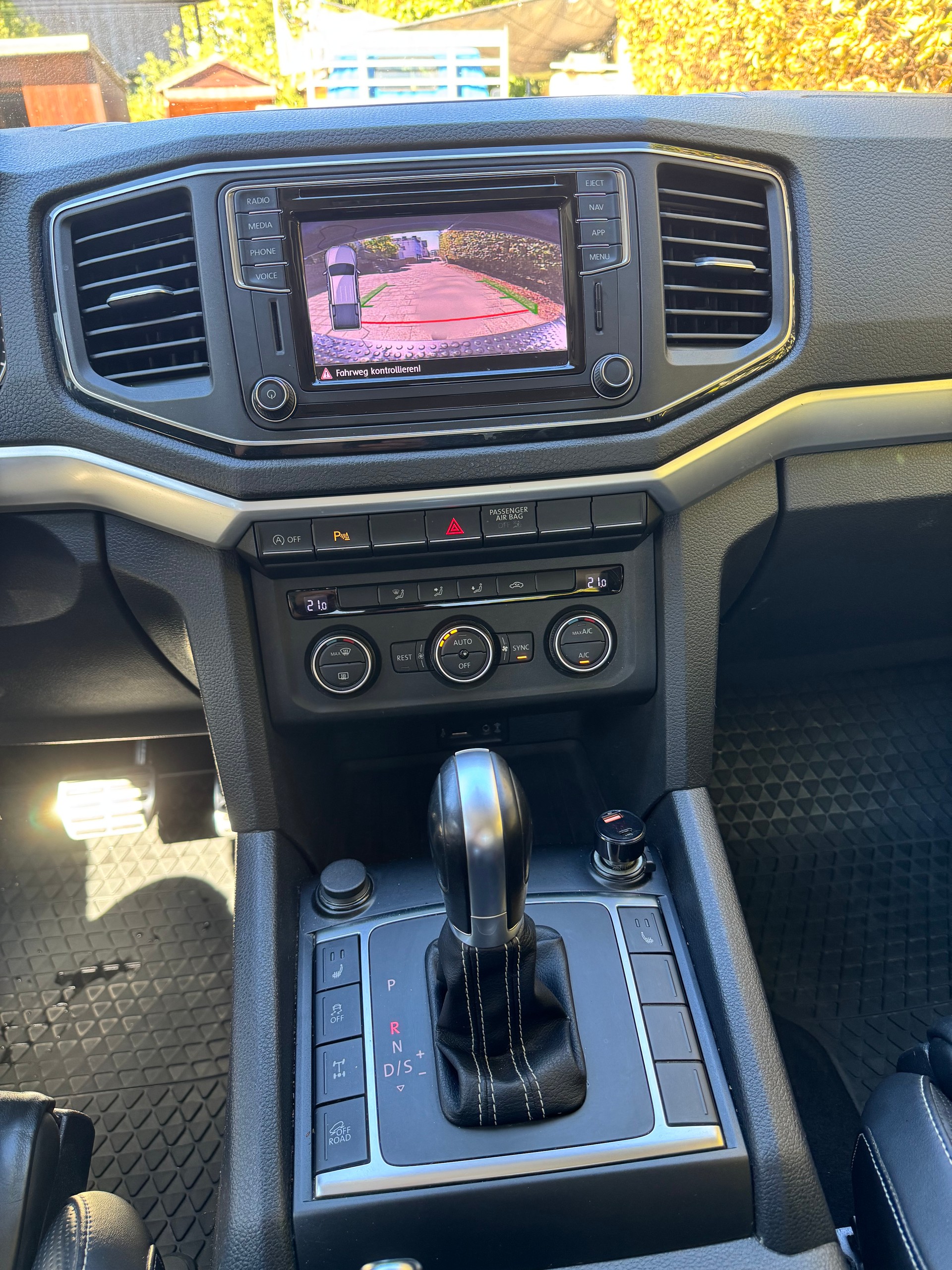 VW 3.0 TDI Aventura 4M-image-9