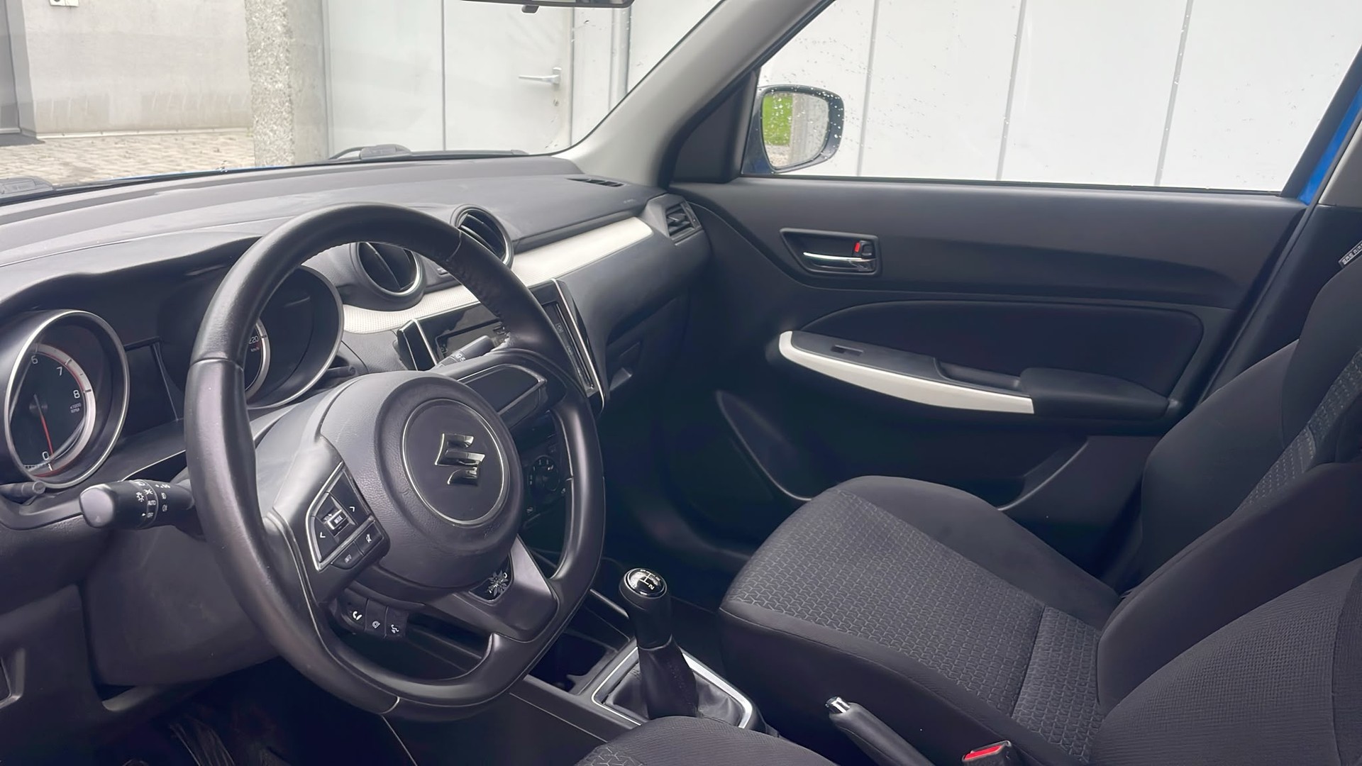 SUZUKI Swift 1.2i Tradizio Allgrip 4x4-image-4