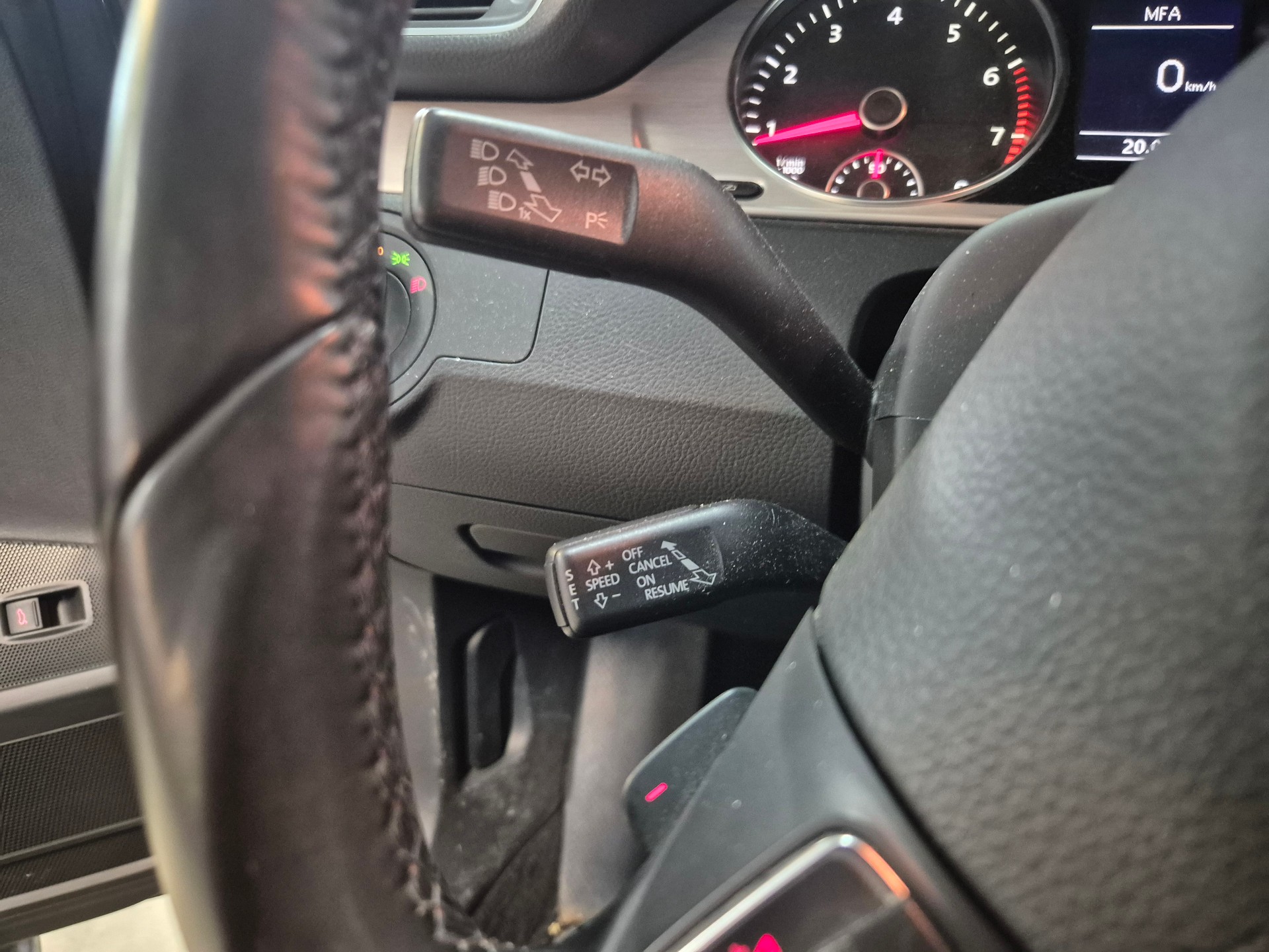 VW Passat Variant 1.8 TSI Highline DSG-image-11