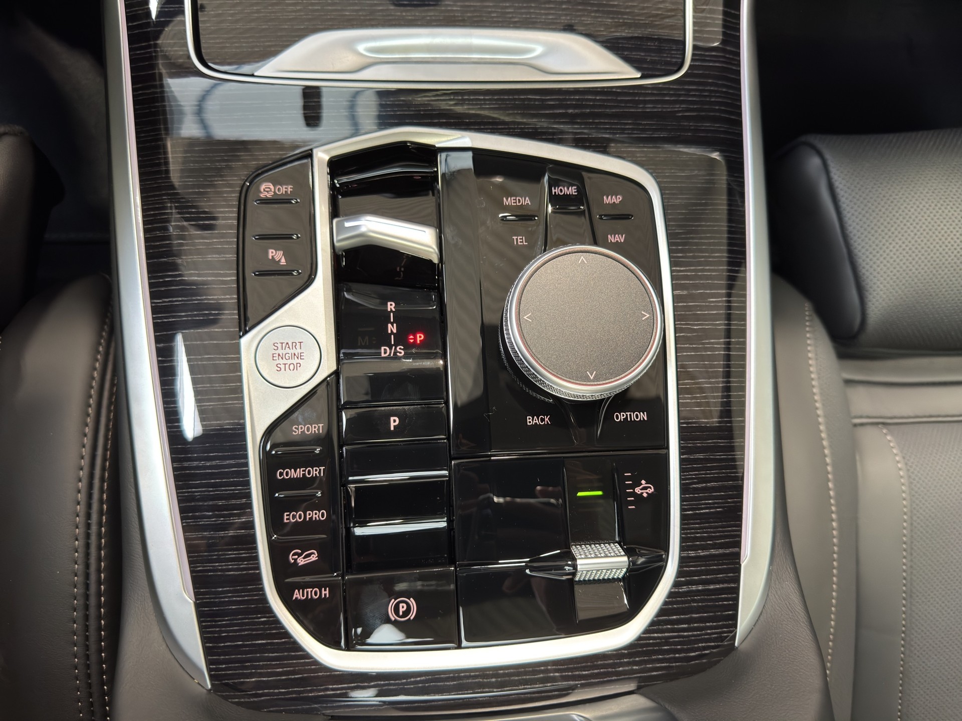 BMW X7 G07 40d xDrive SAG-image-13