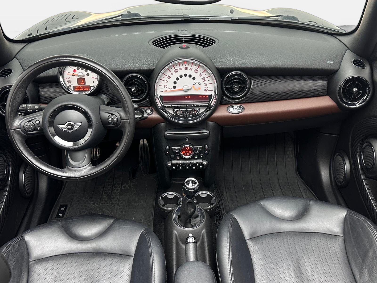 MINI Cooper S Cabriolet-image-13