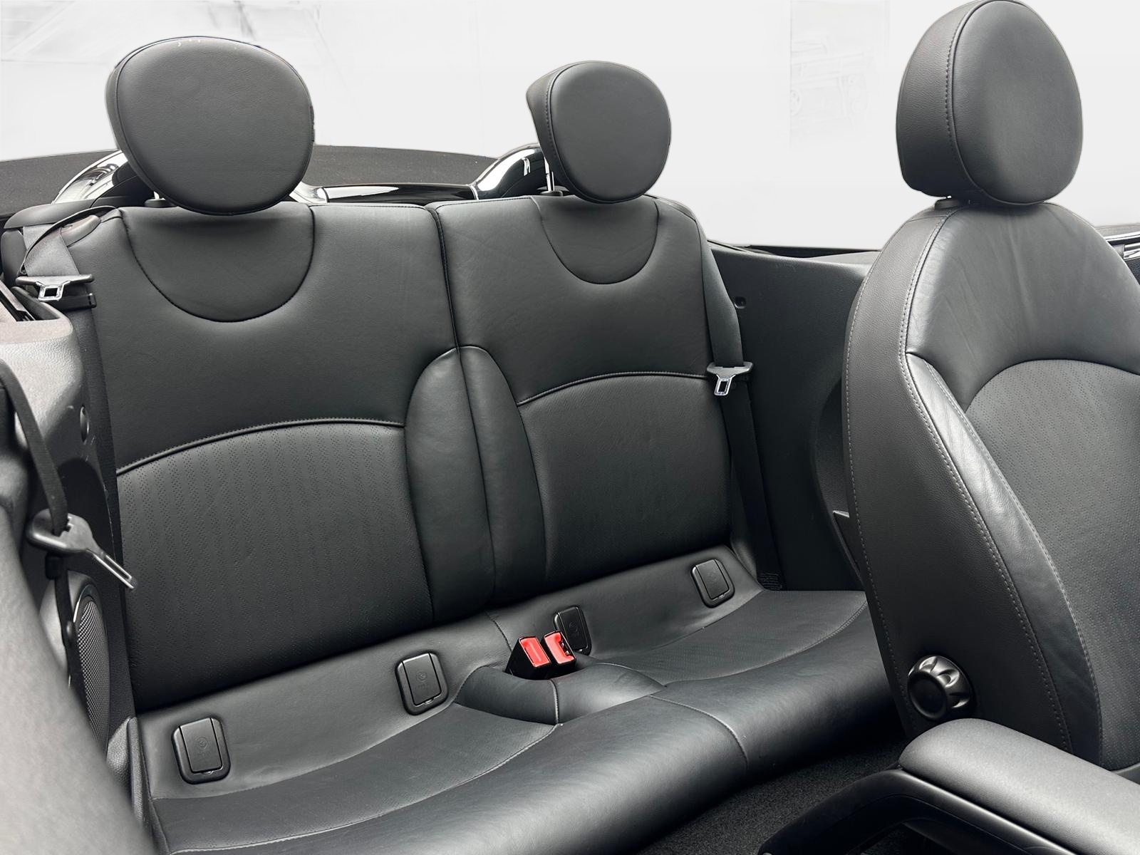 MINI Cooper S Cabriolet-image-17