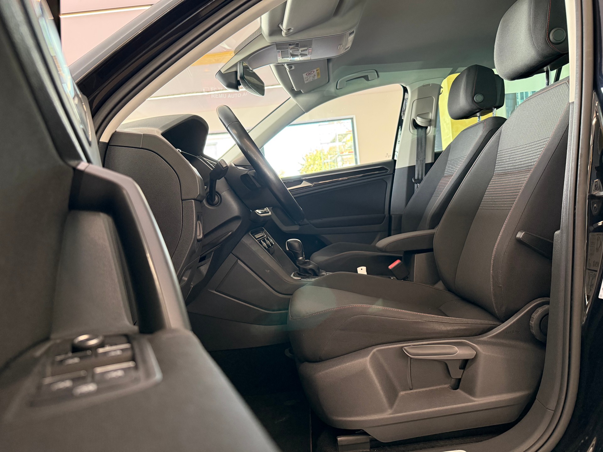 VW Tiguan 2.0TSI Comfortline 4Motion DSG-image-10